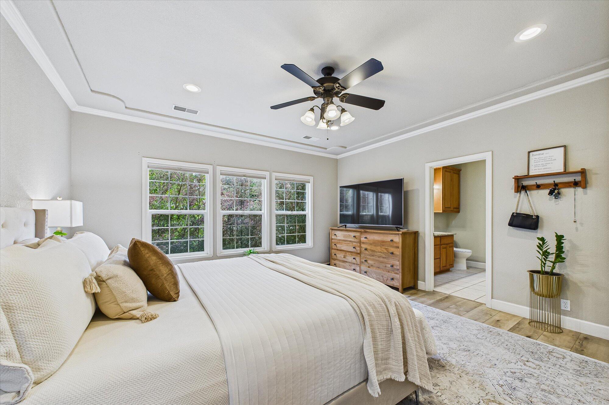 4266 Forest Hill Drive