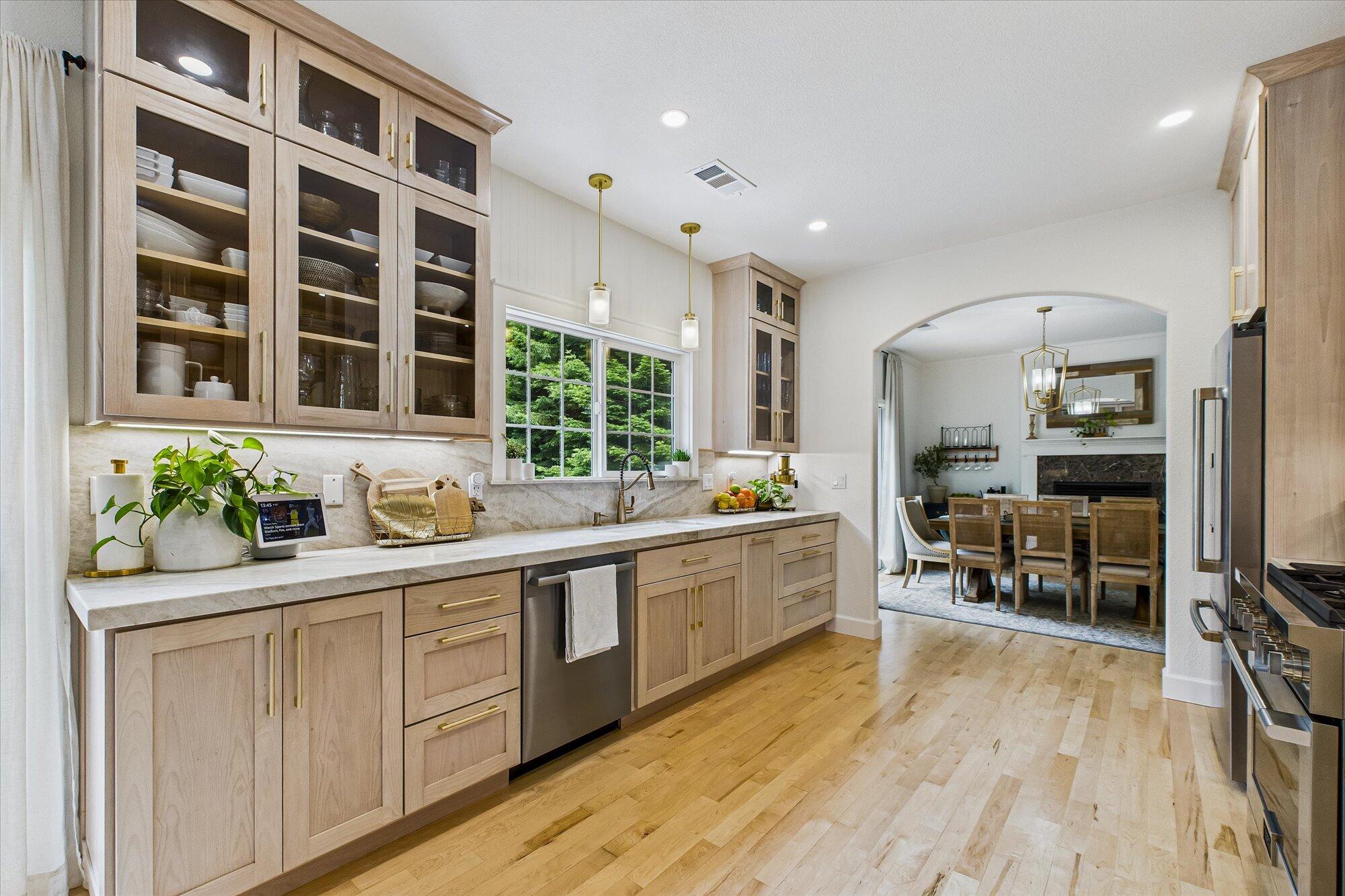 4266 Forest Hill Drive