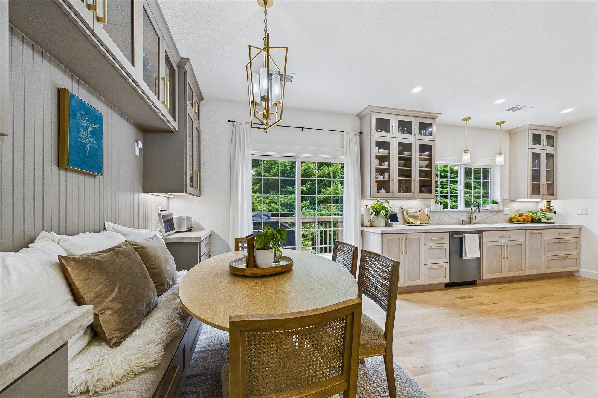4266 Forest Hill Drive