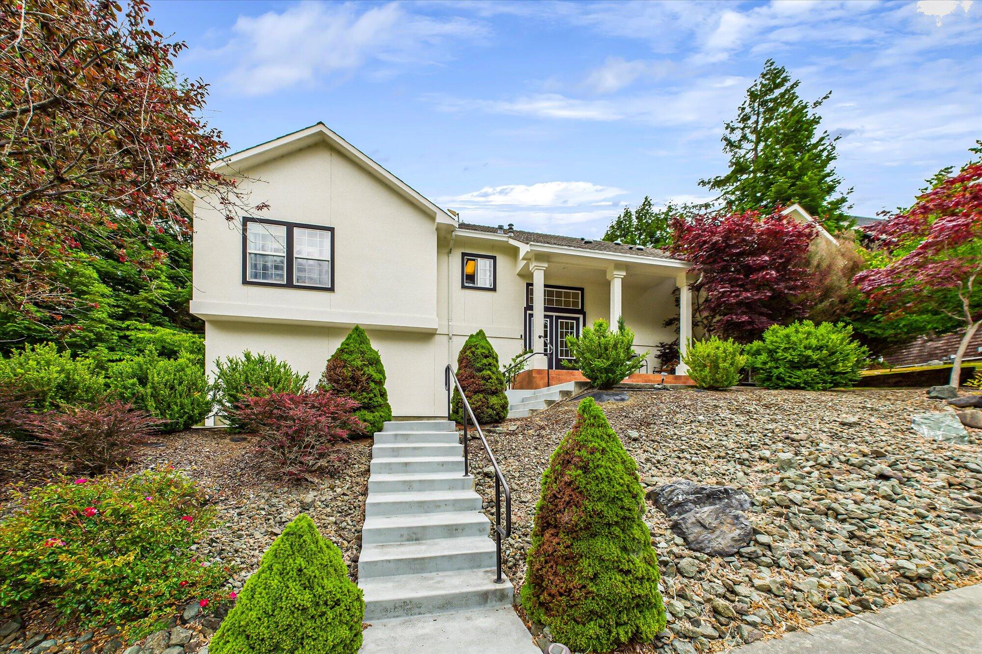 4266 Forest Hill Drive
