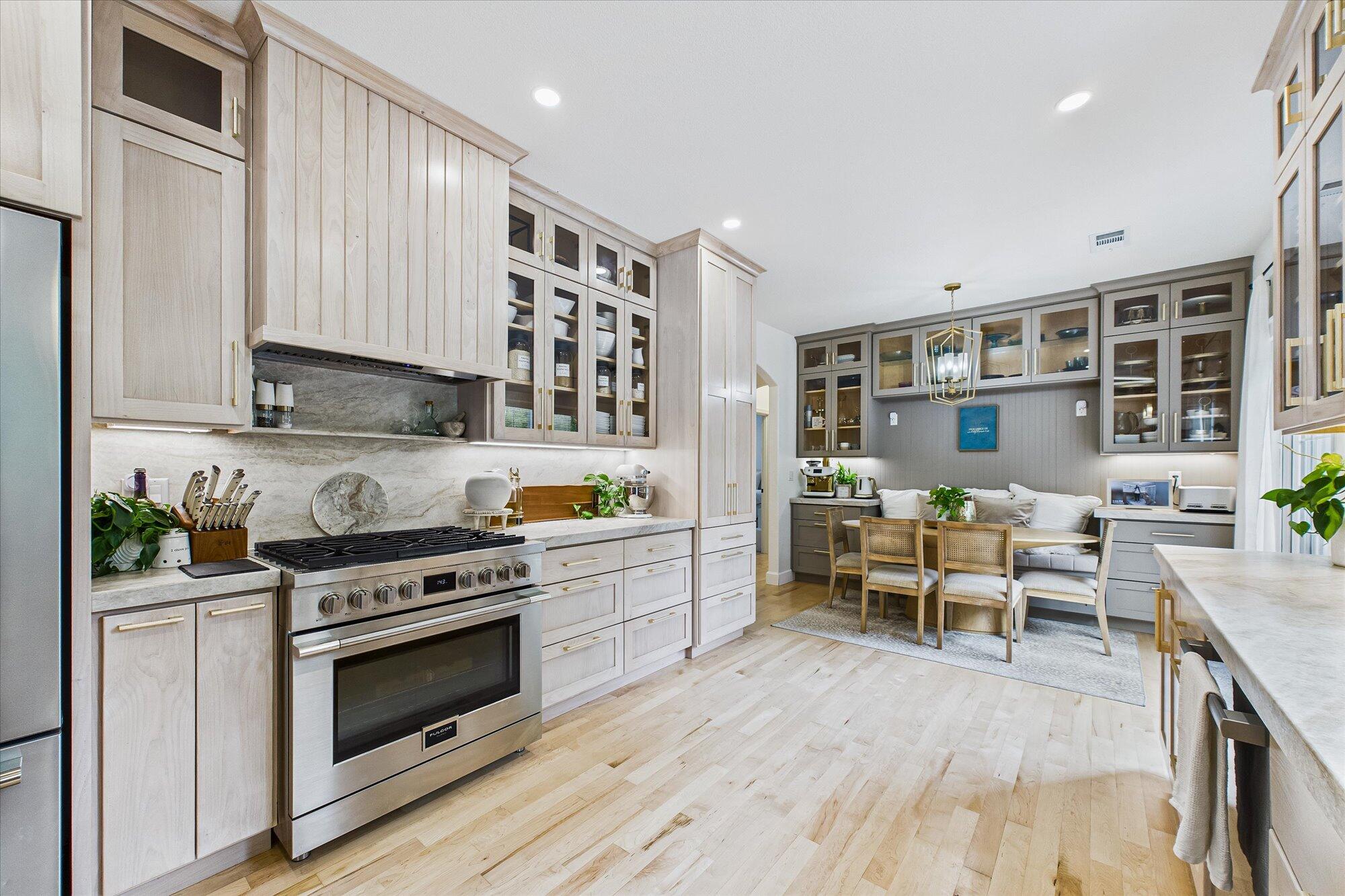 4266 Forest Hill Drive