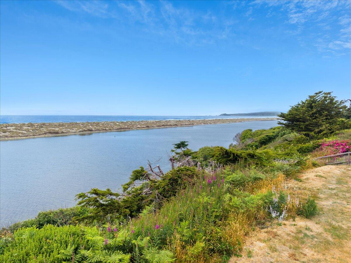 2612 Knox Cove Drive, McKinleyville