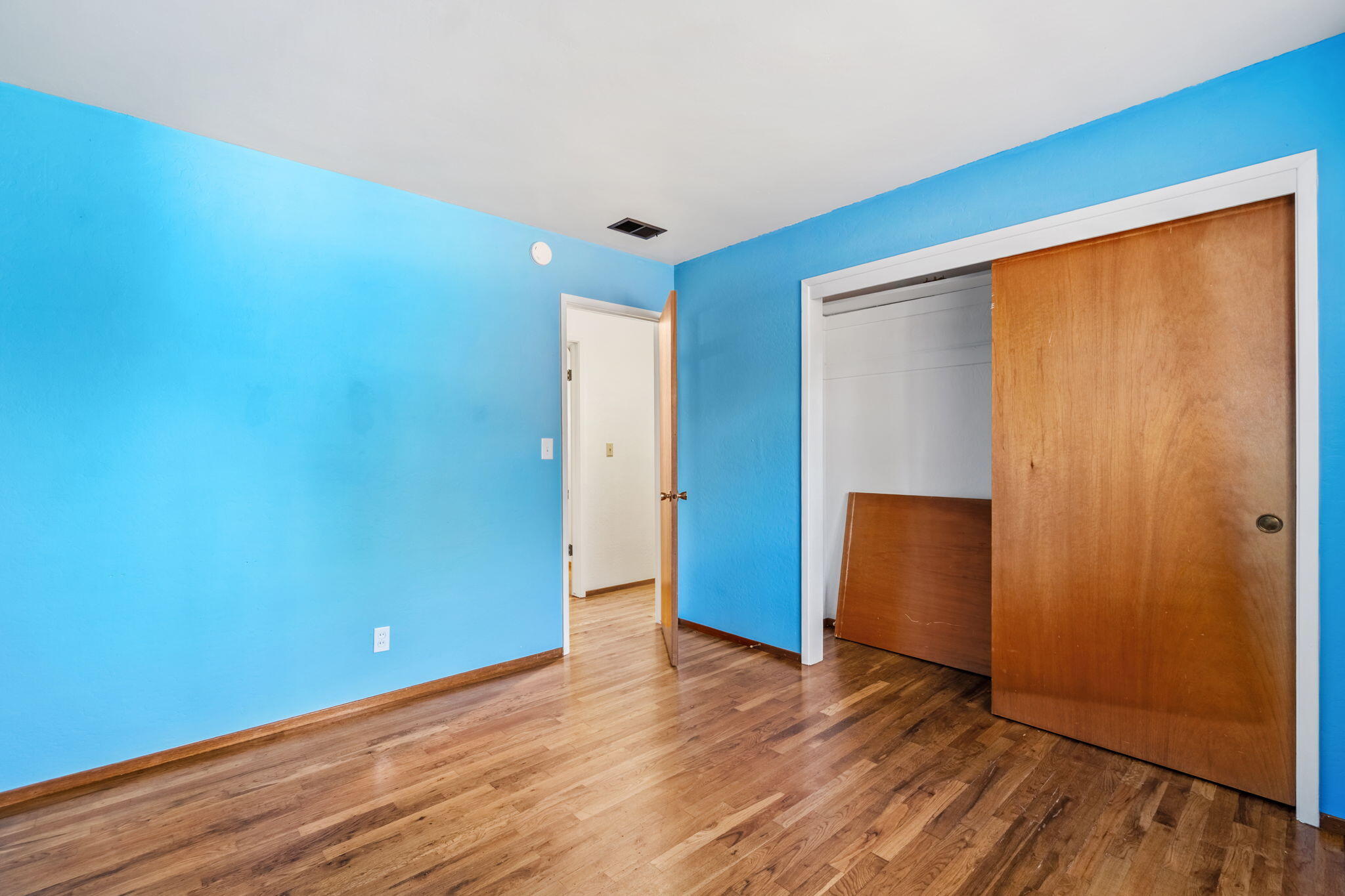 1105 Lewis Avenue