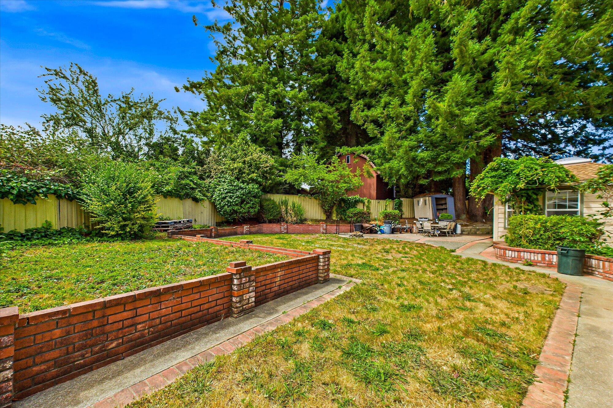 4290 Fairway Drive