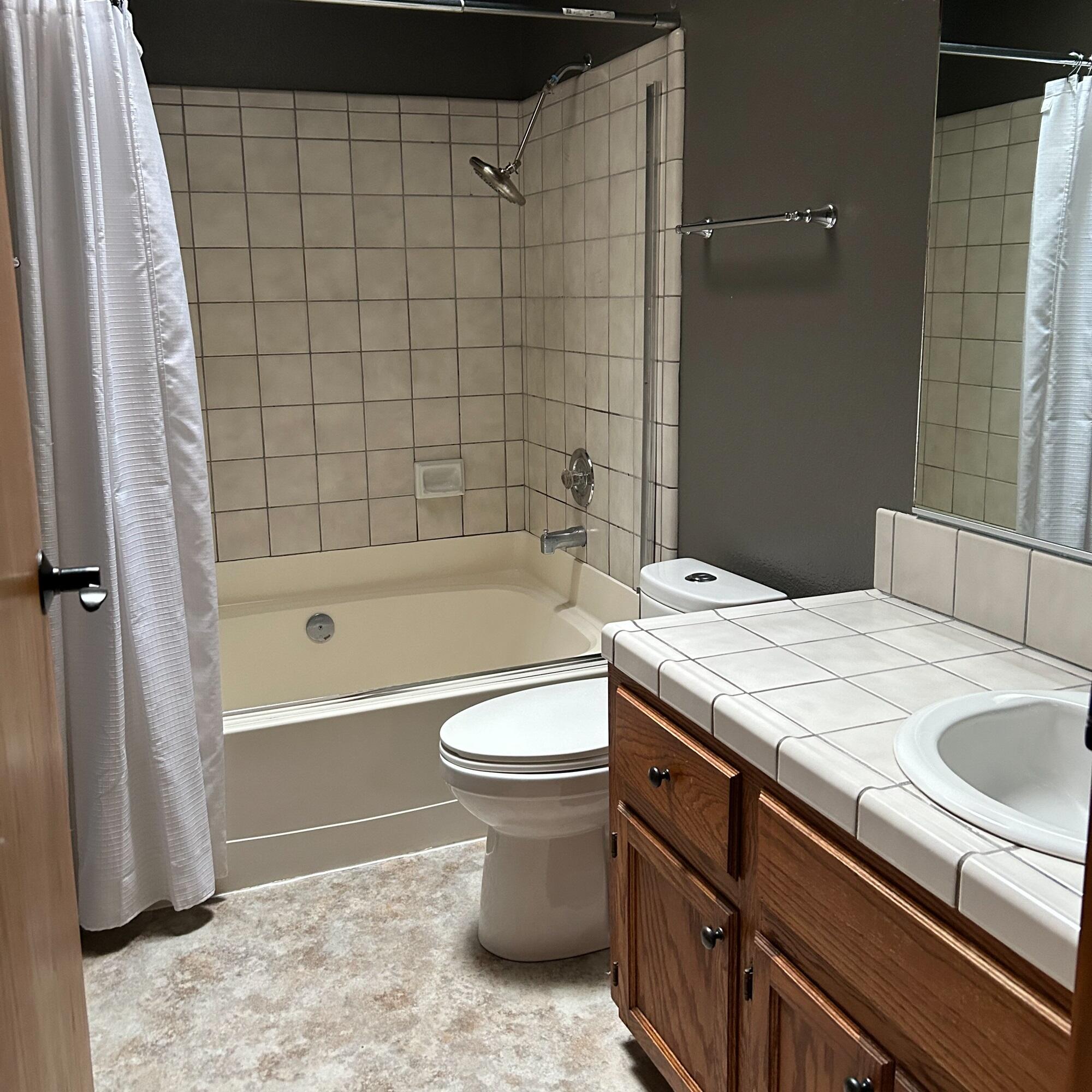 1449 Myrtle #17 Avenue