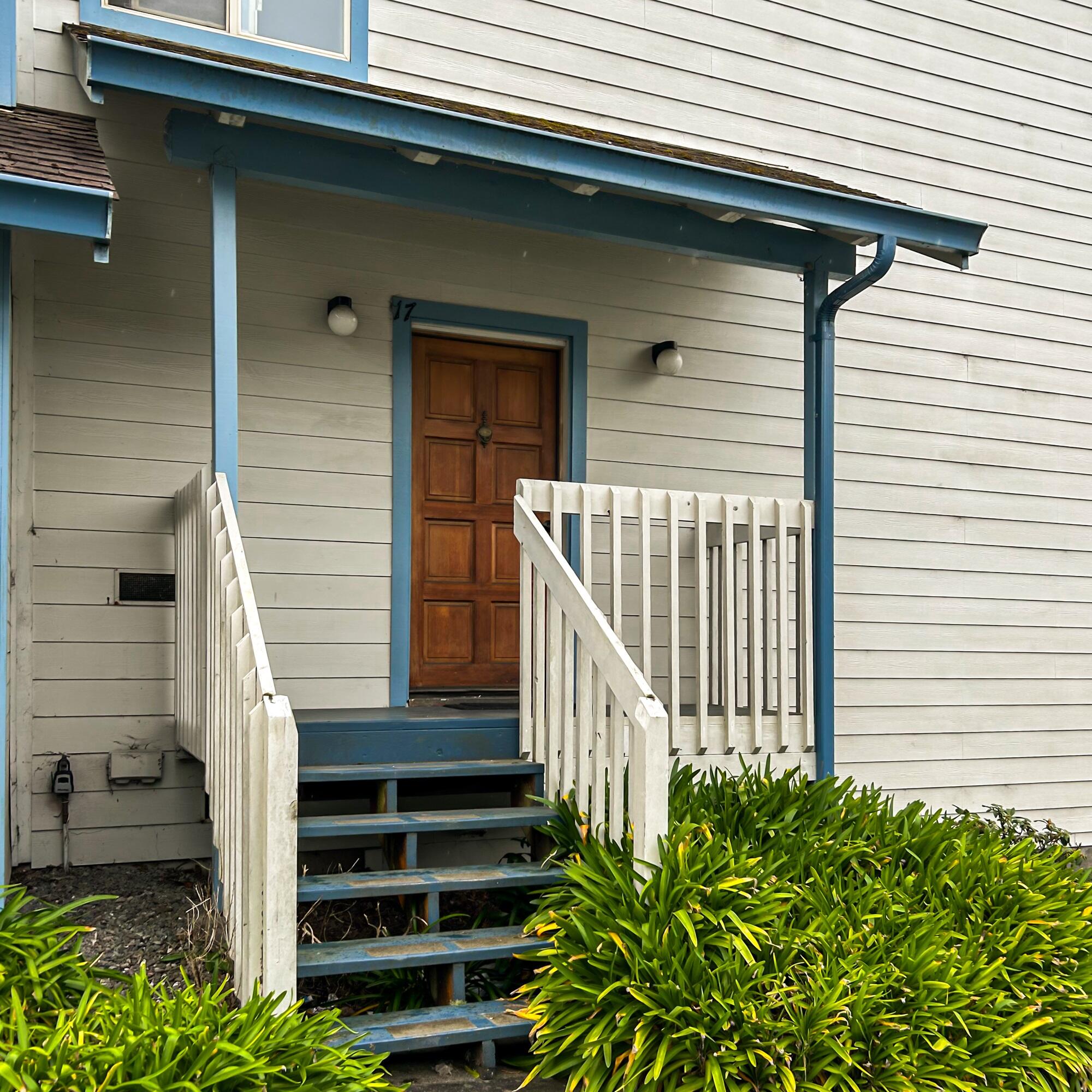 1449 Myrtle #17 Avenue