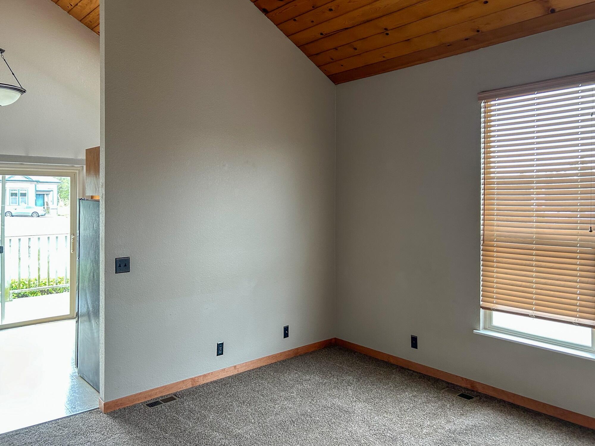 1449 Myrtle #17 Avenue