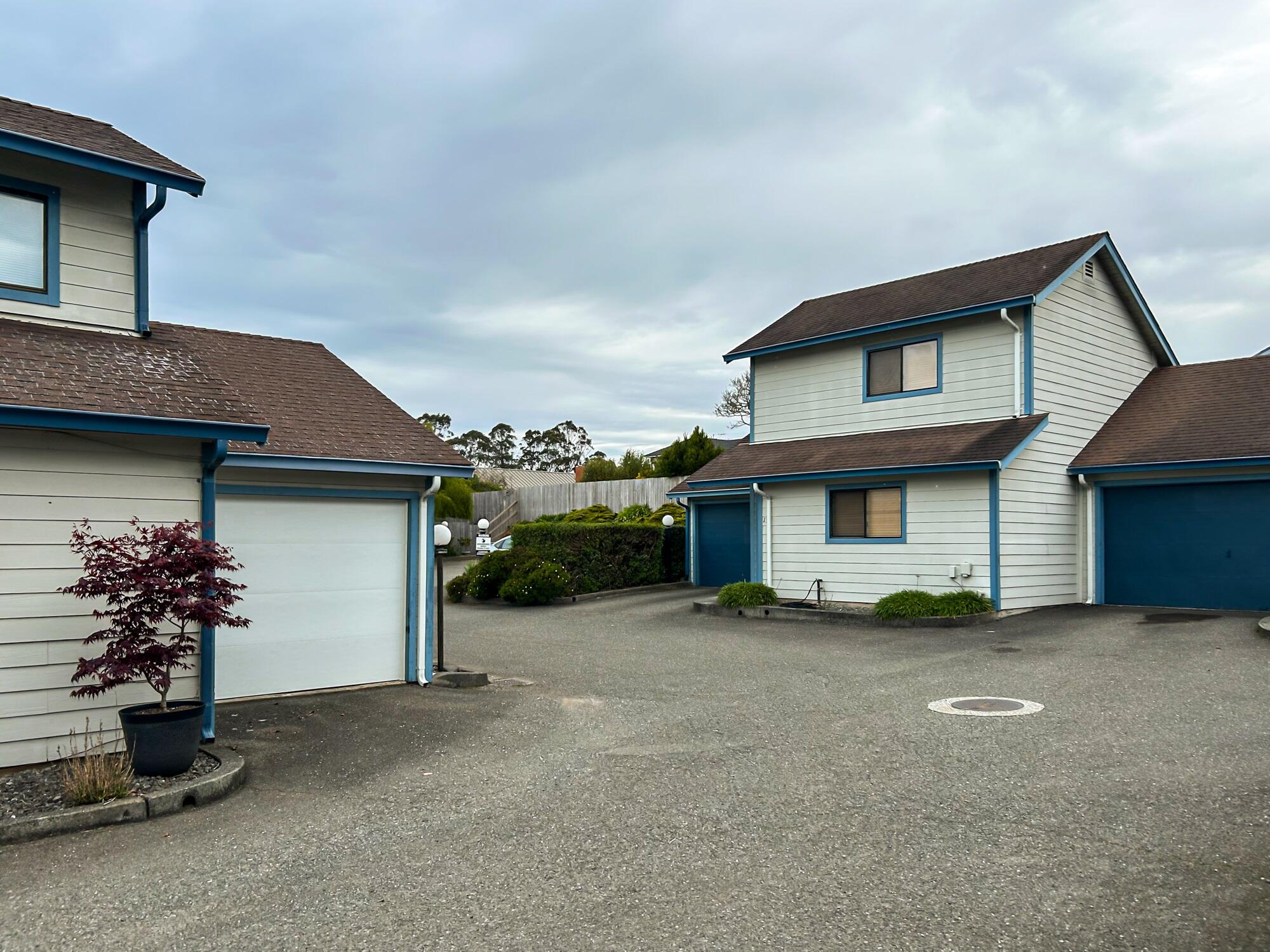 1449 Myrtle #17 Avenue