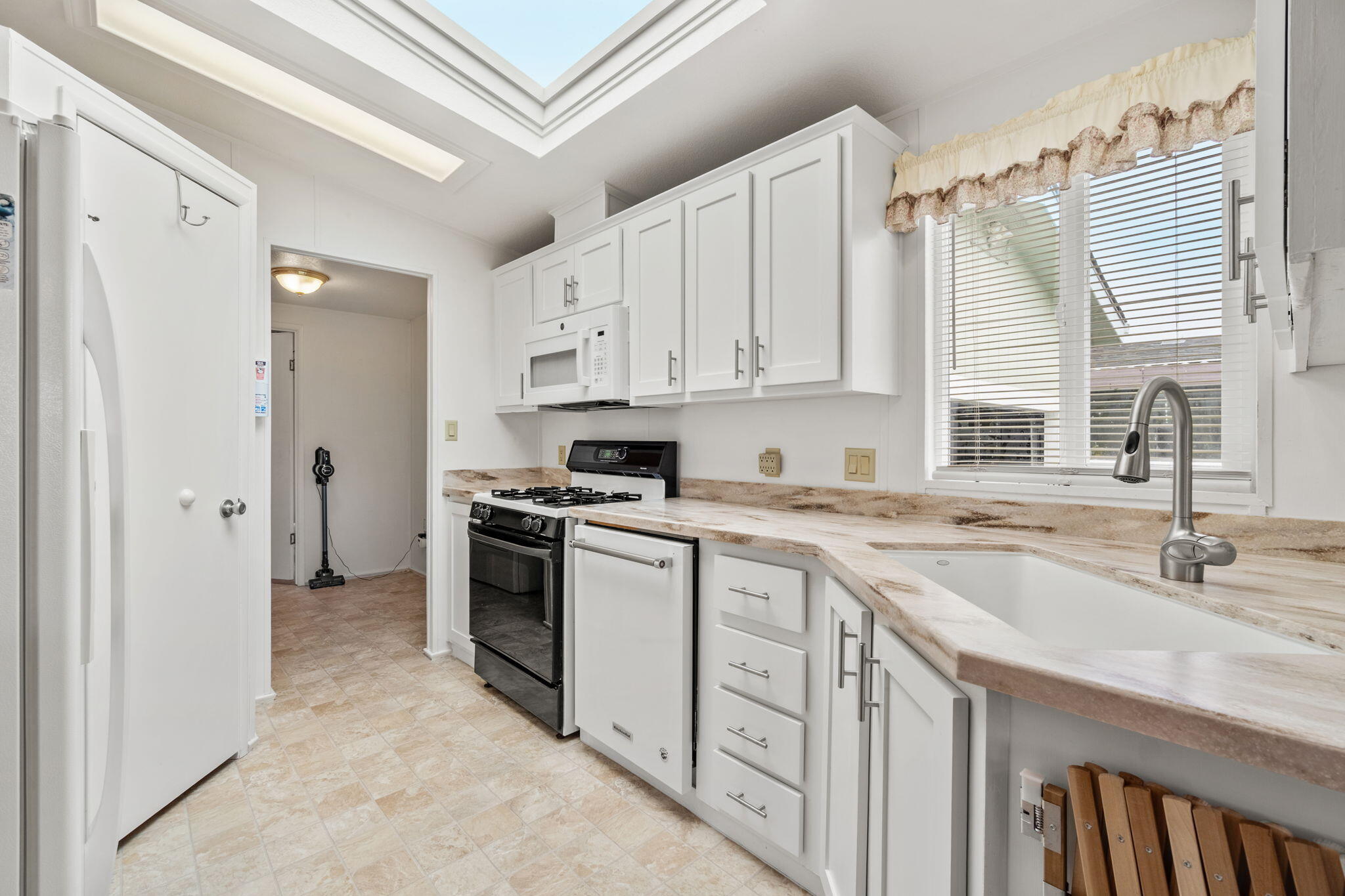 18 Sunshine Way, 18