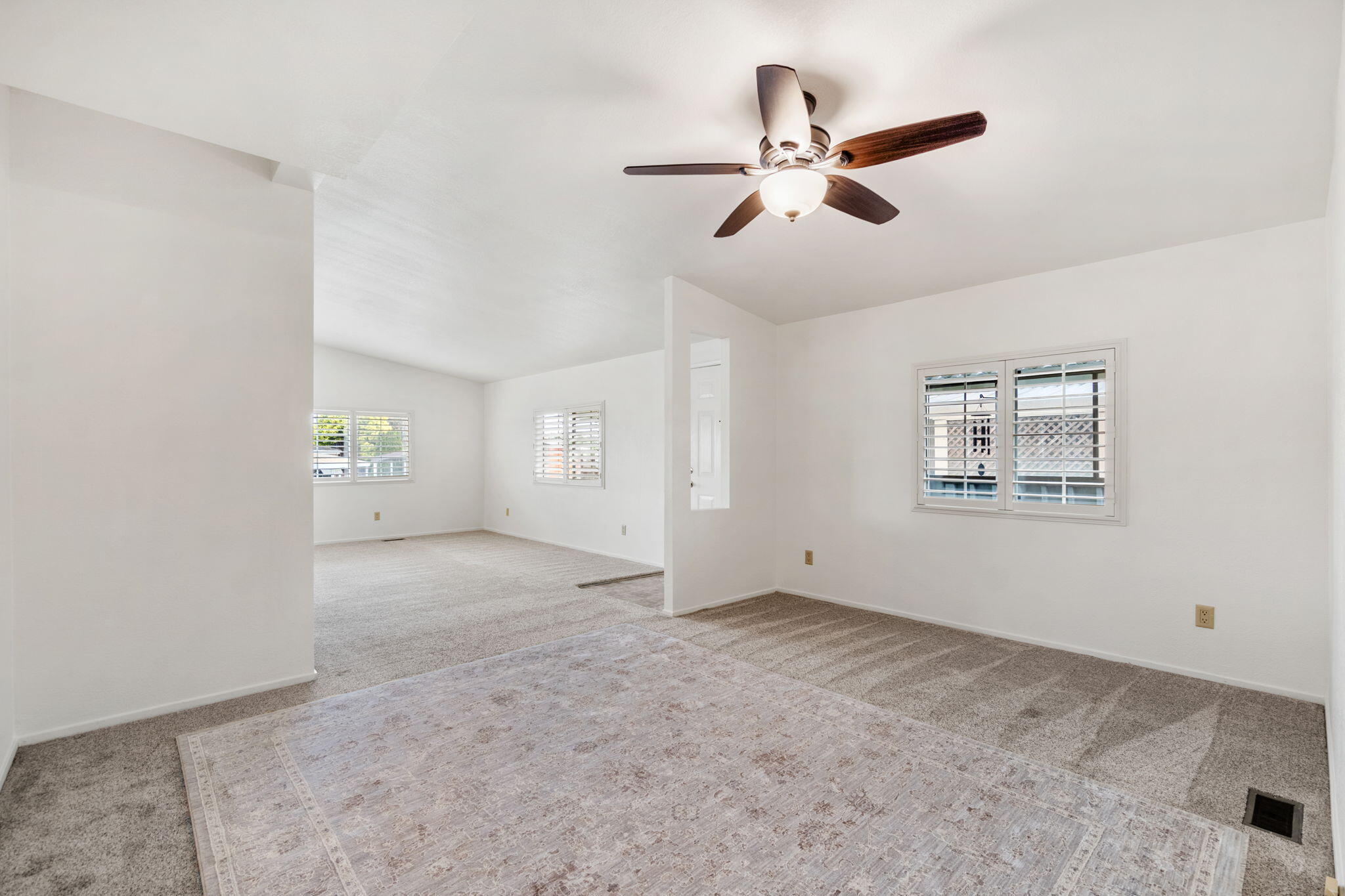 18 Sunshine Way, 18
