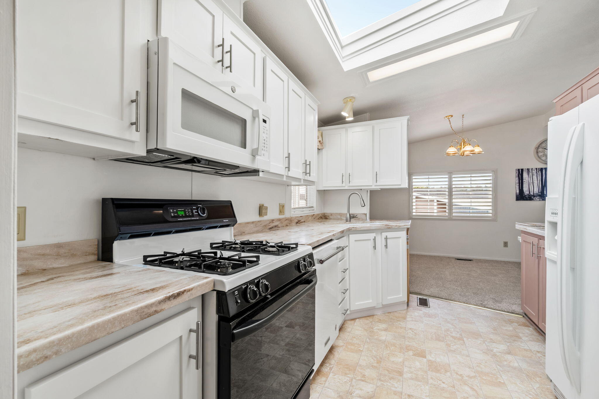 18 Sunshine Way, 18
