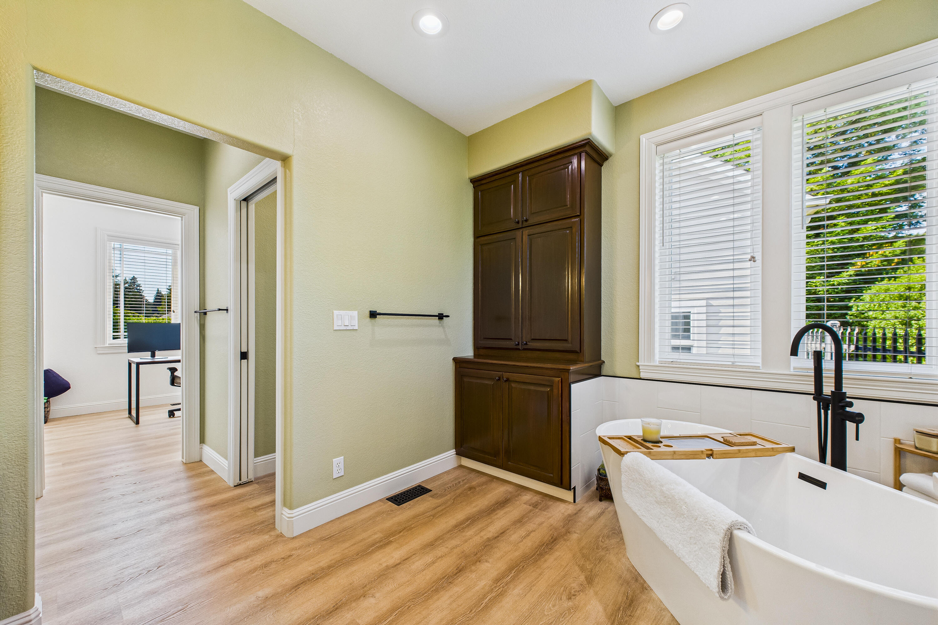 284 Sunrise Court