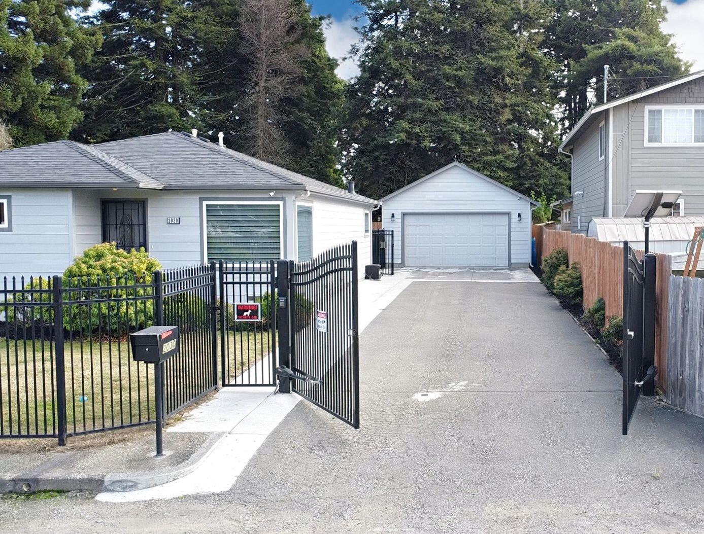 2030 Simmons Road