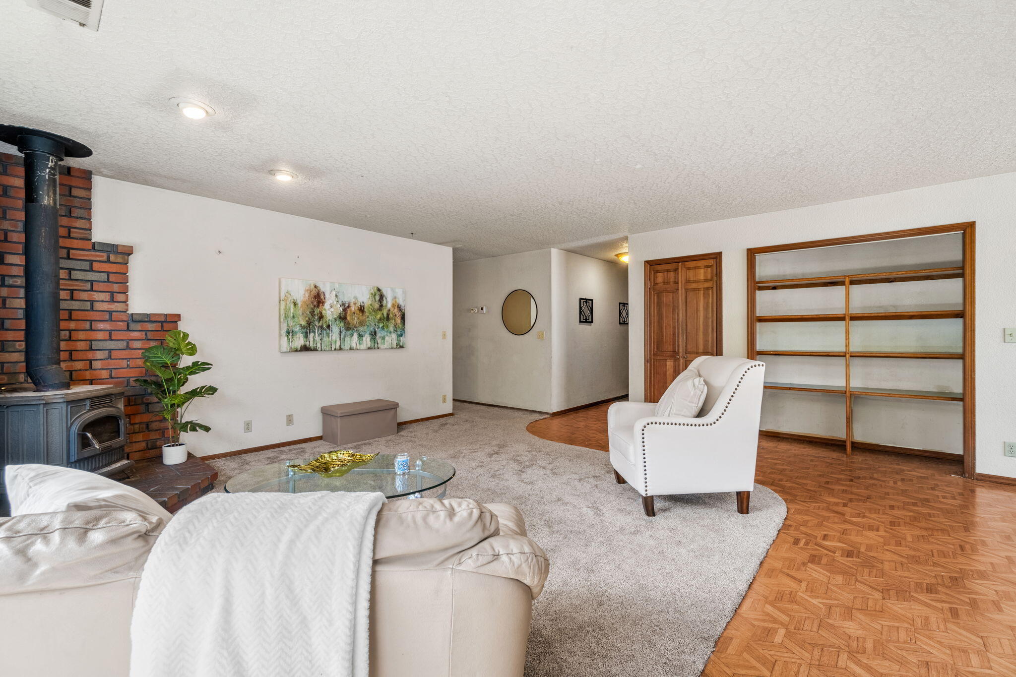 6175 Walnut Drive