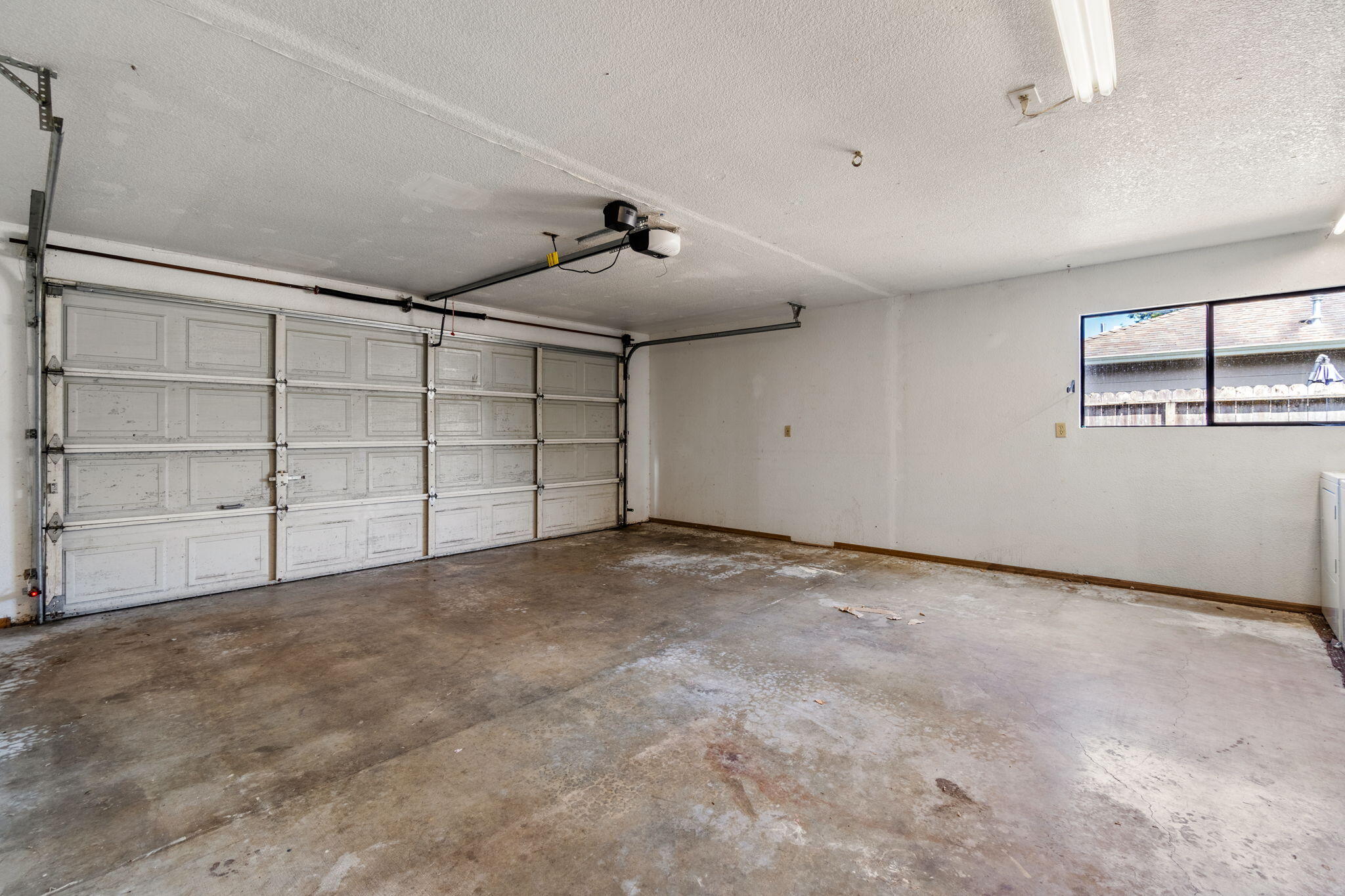 6175 Walnut Drive