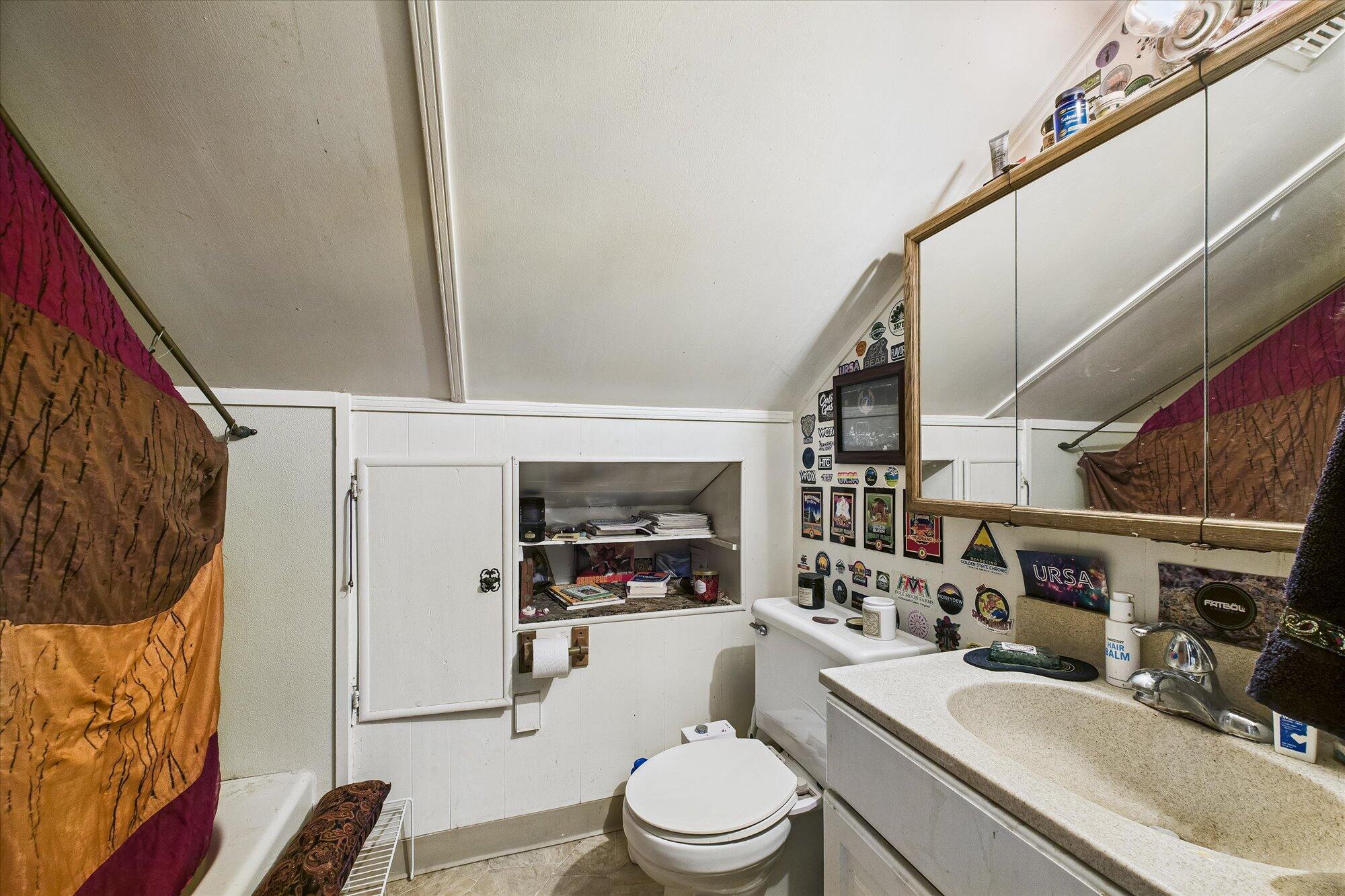 2481 Freshwater Road