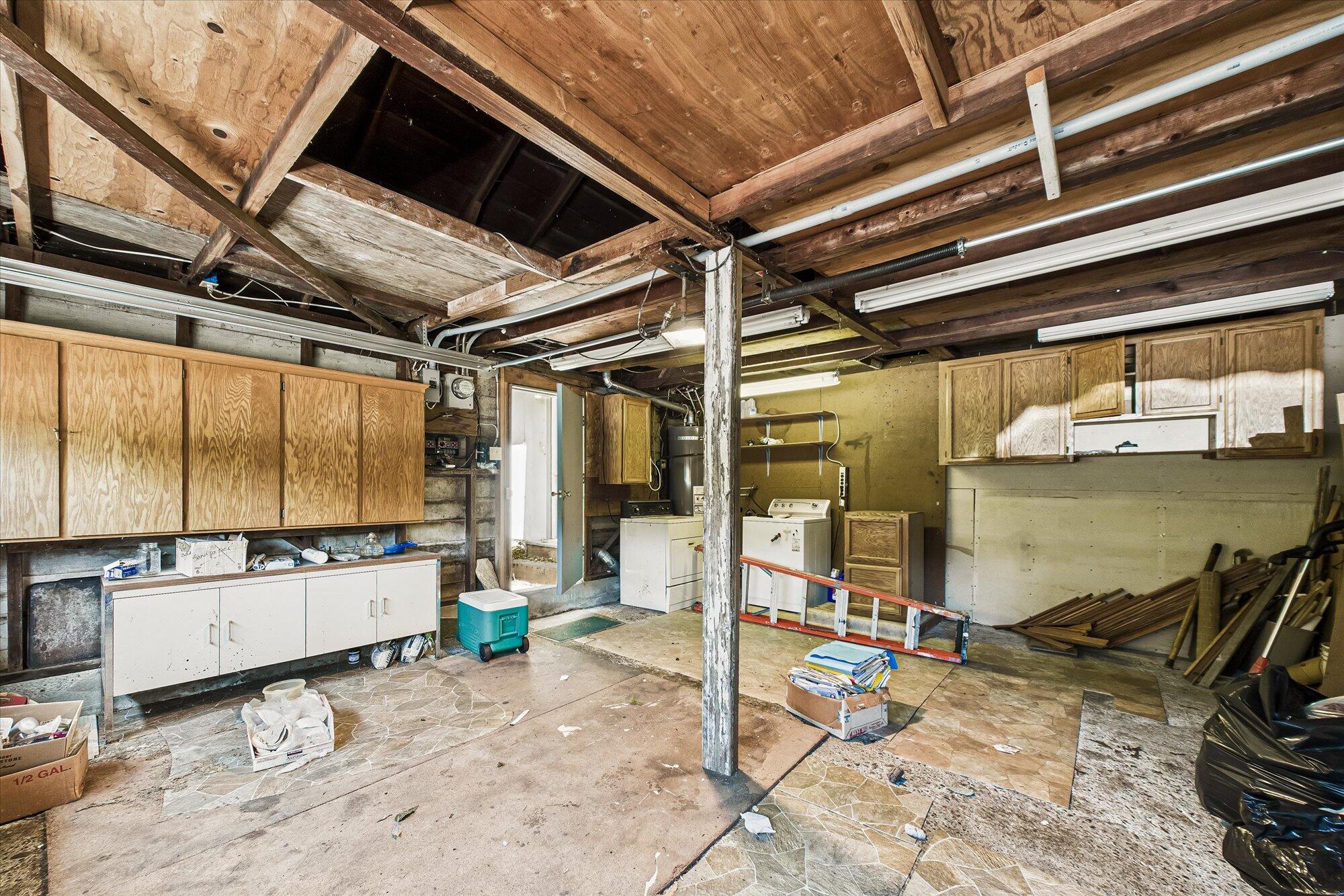 2481 Freshwater Road