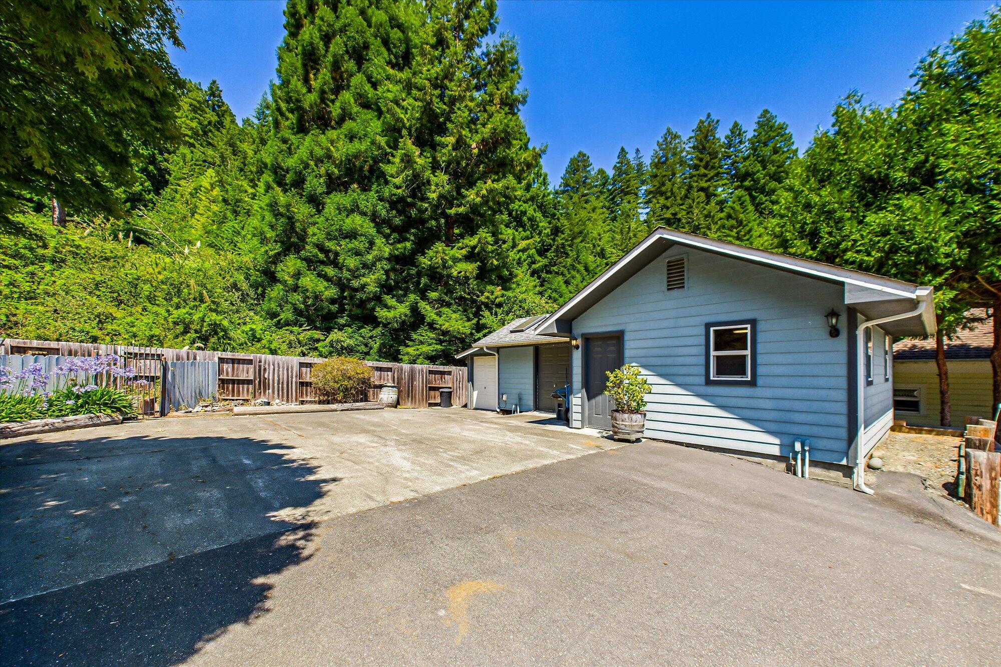 2481 Freshwater Road