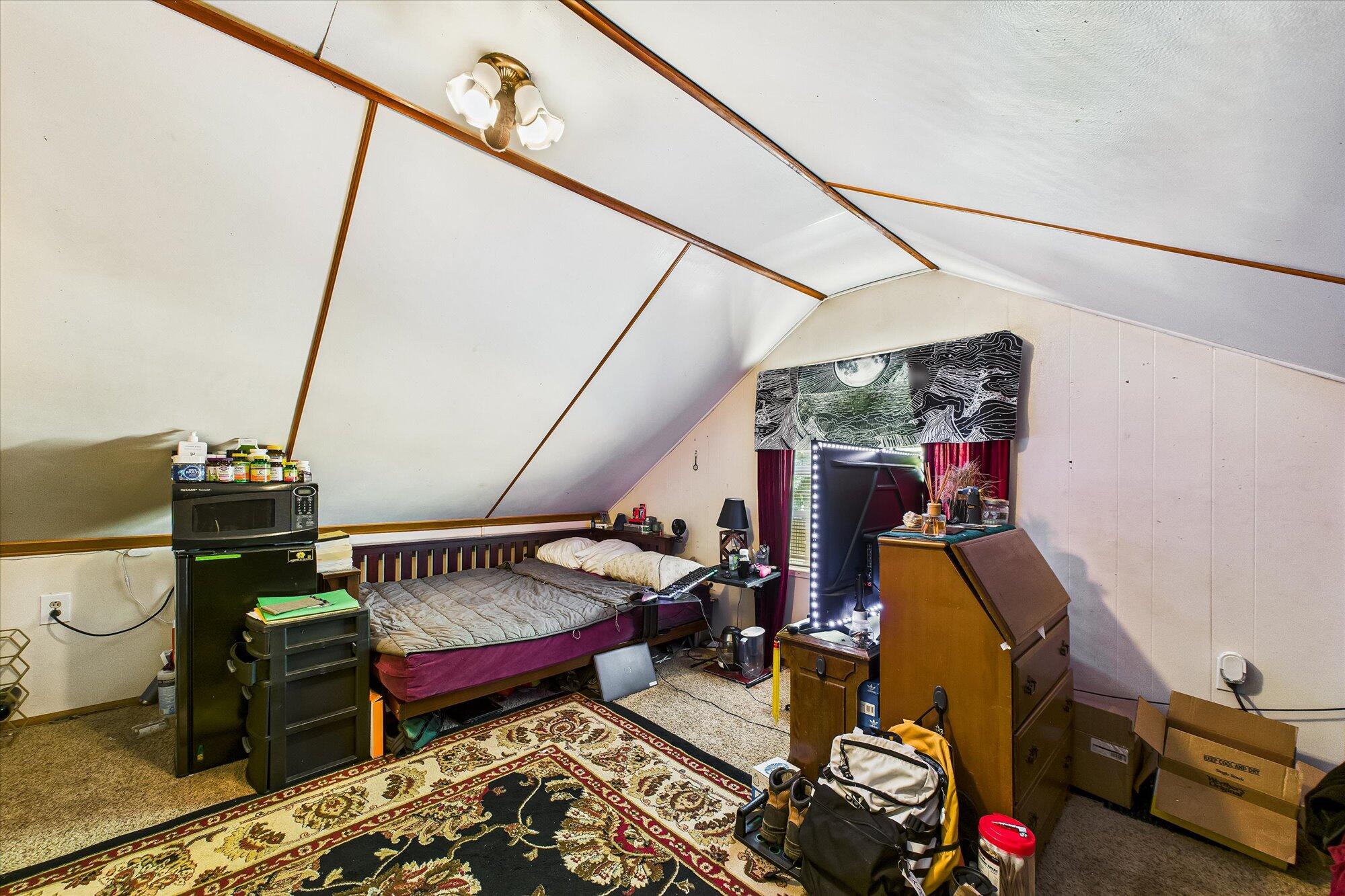 2481 Freshwater Road