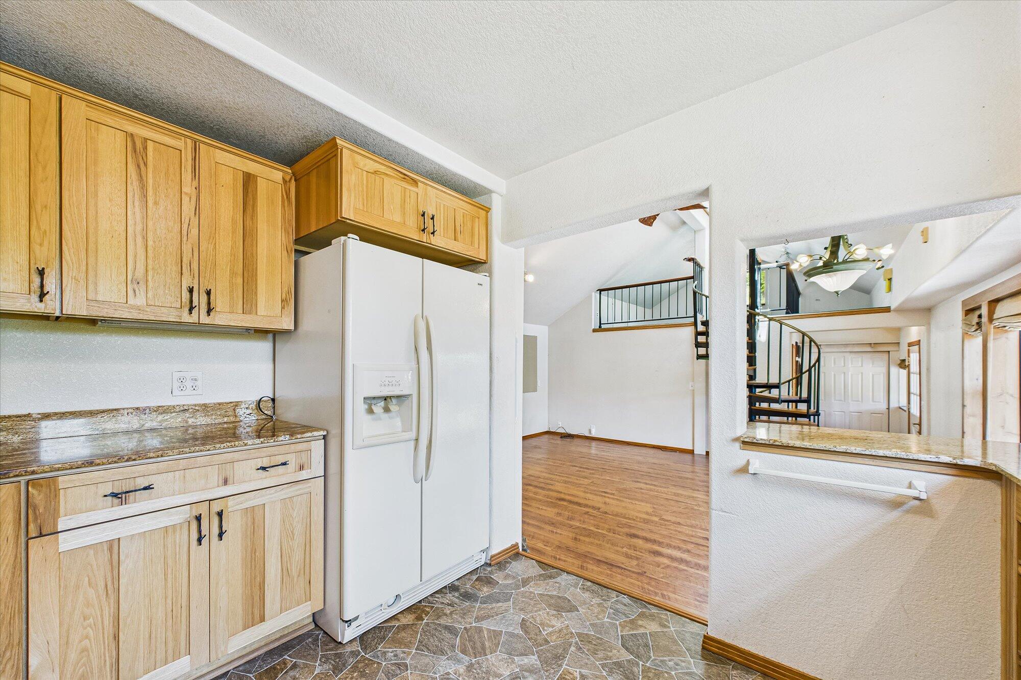 2481 Freshwater Road