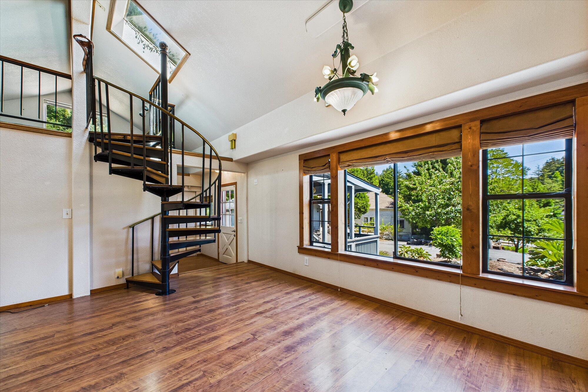 2481 Freshwater Road
