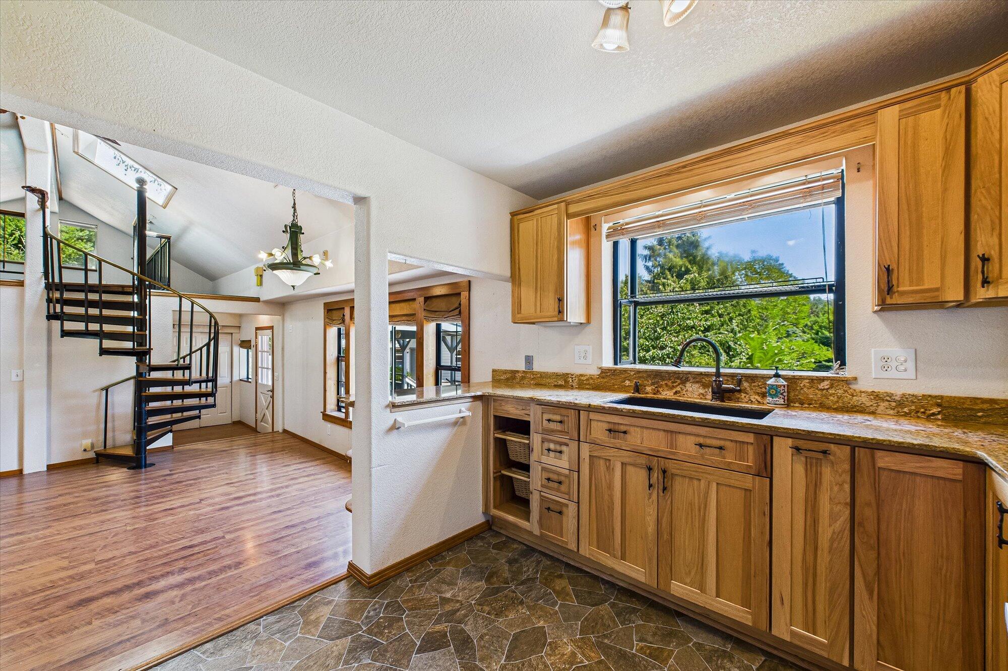 2481 Freshwater Road