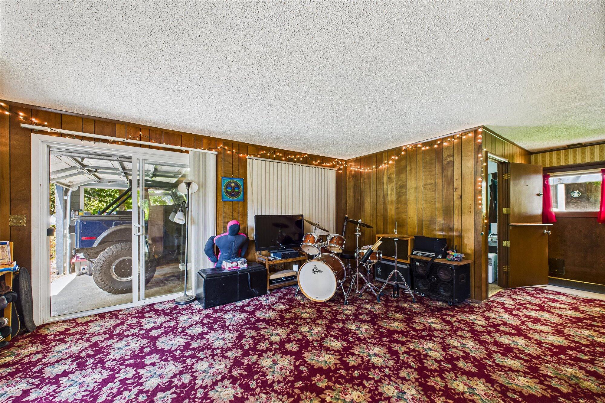 2481 Freshwater Road