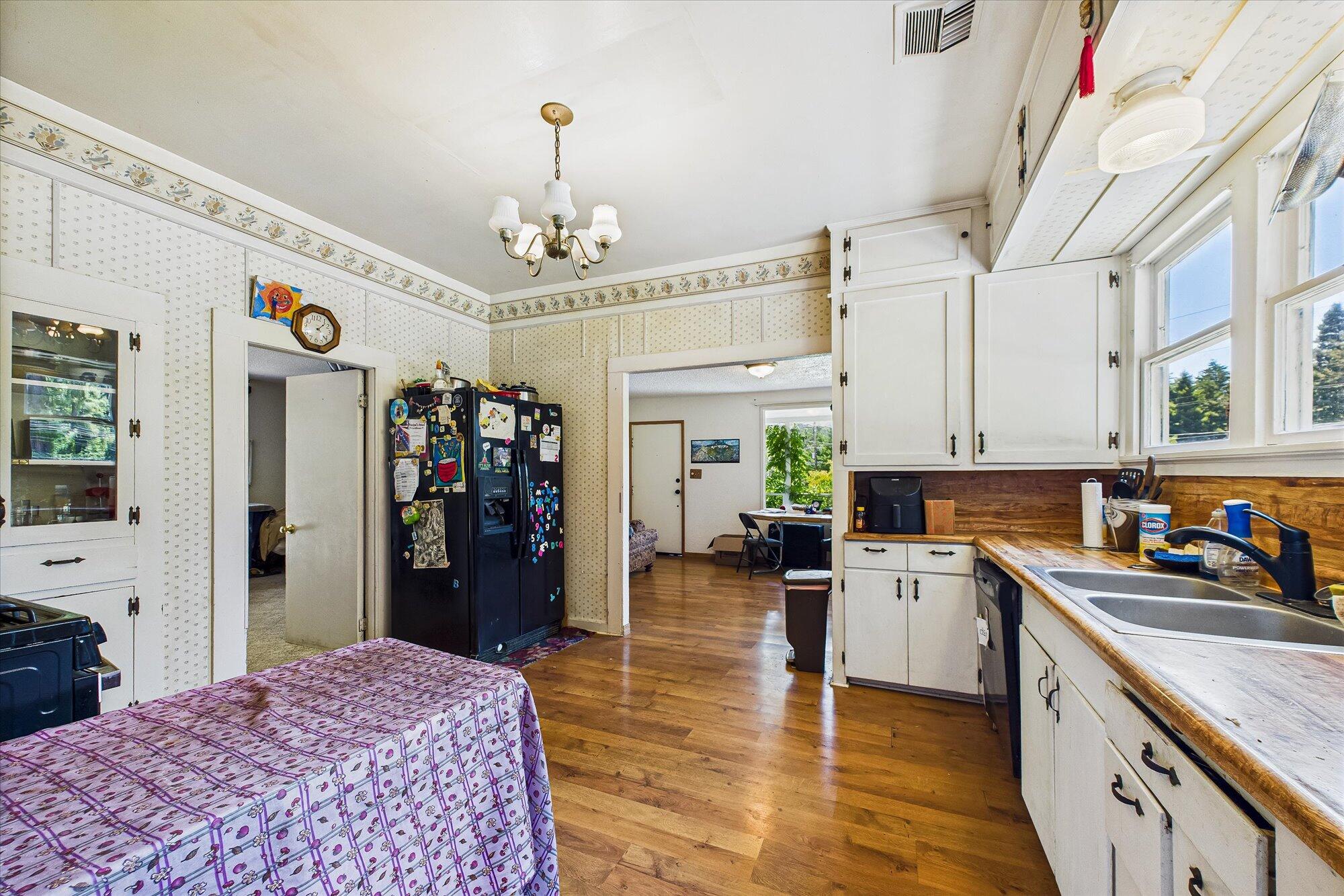 2481 Freshwater Road