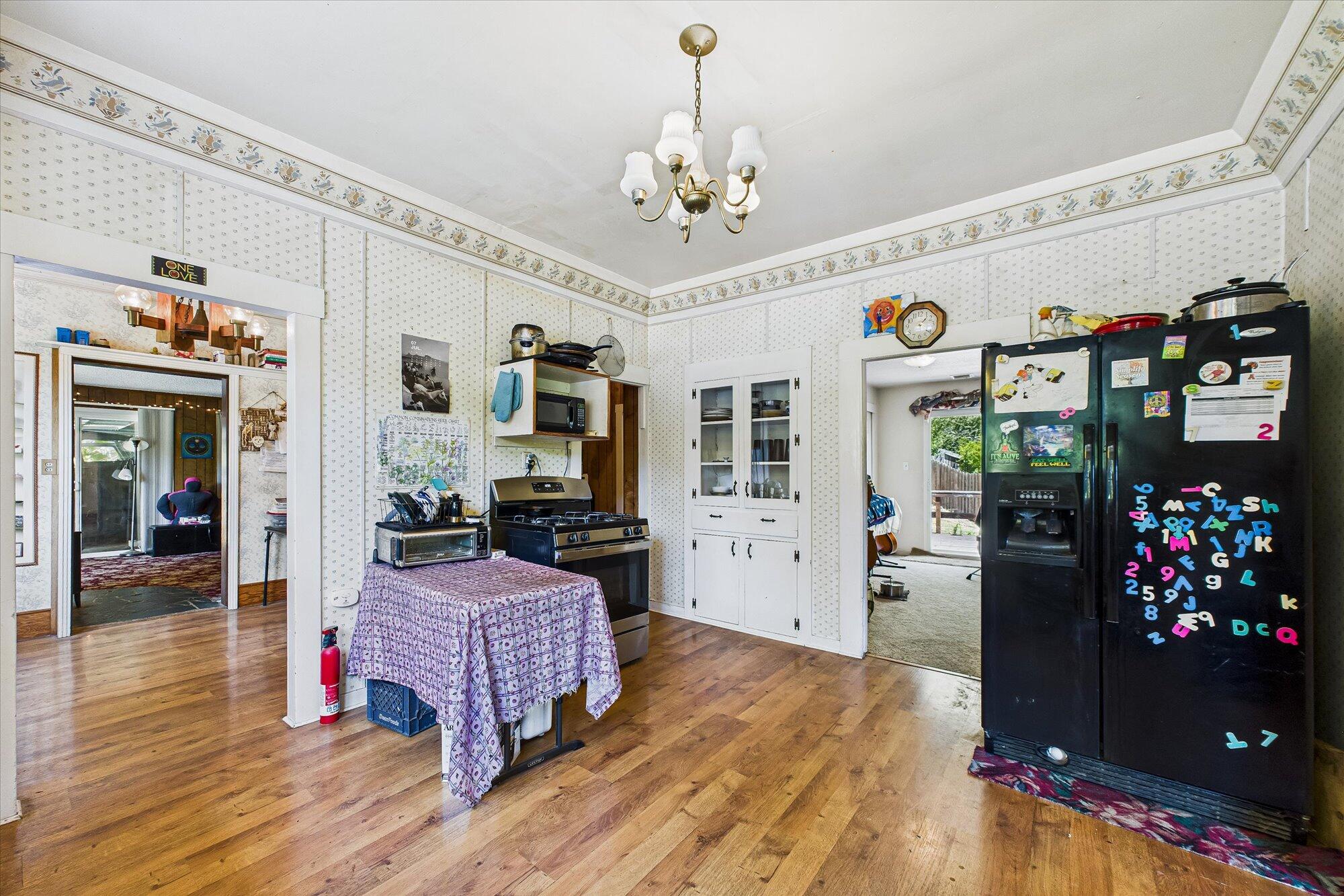 2481 Freshwater Road
