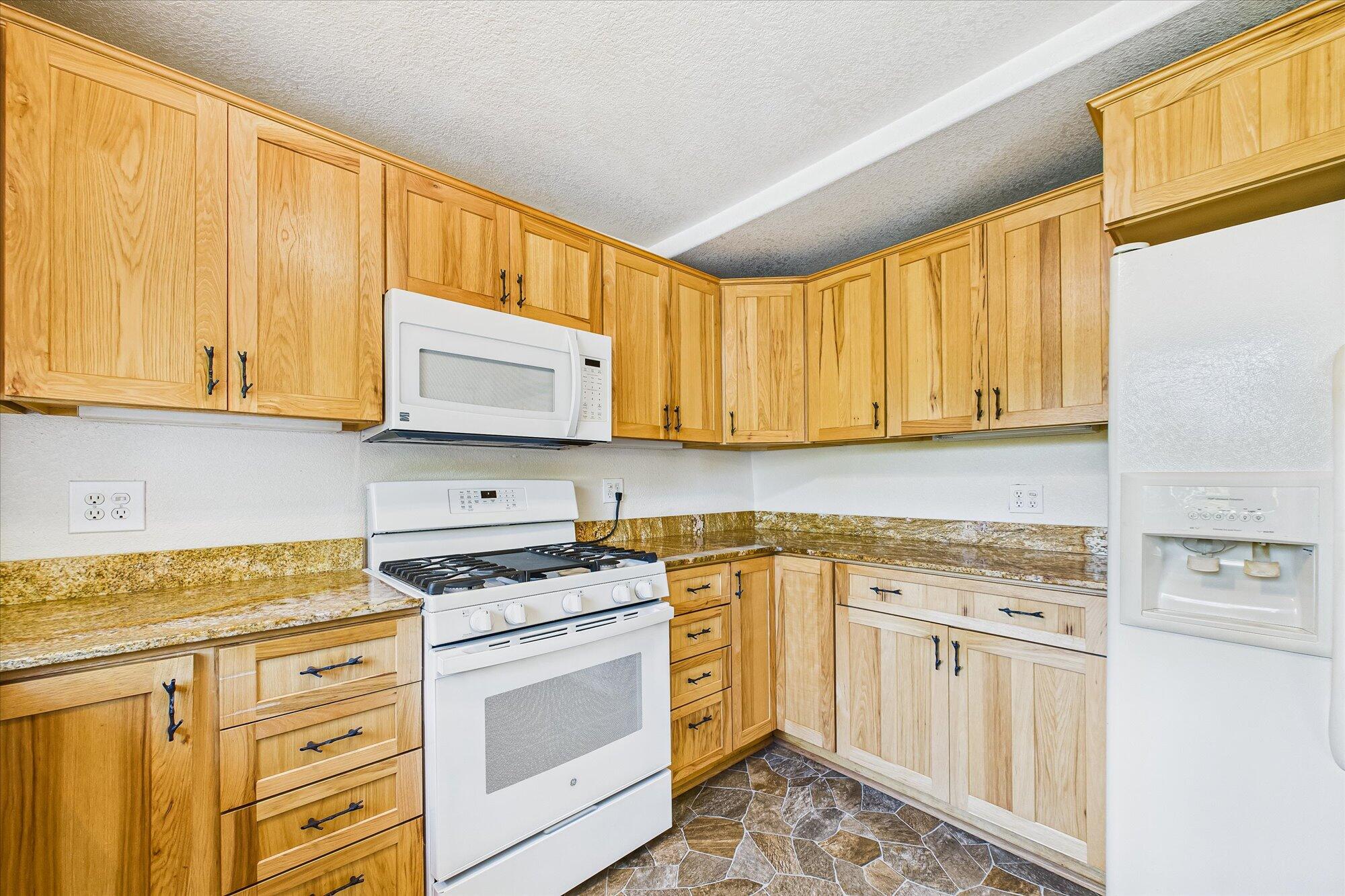 2481 Freshwater Road