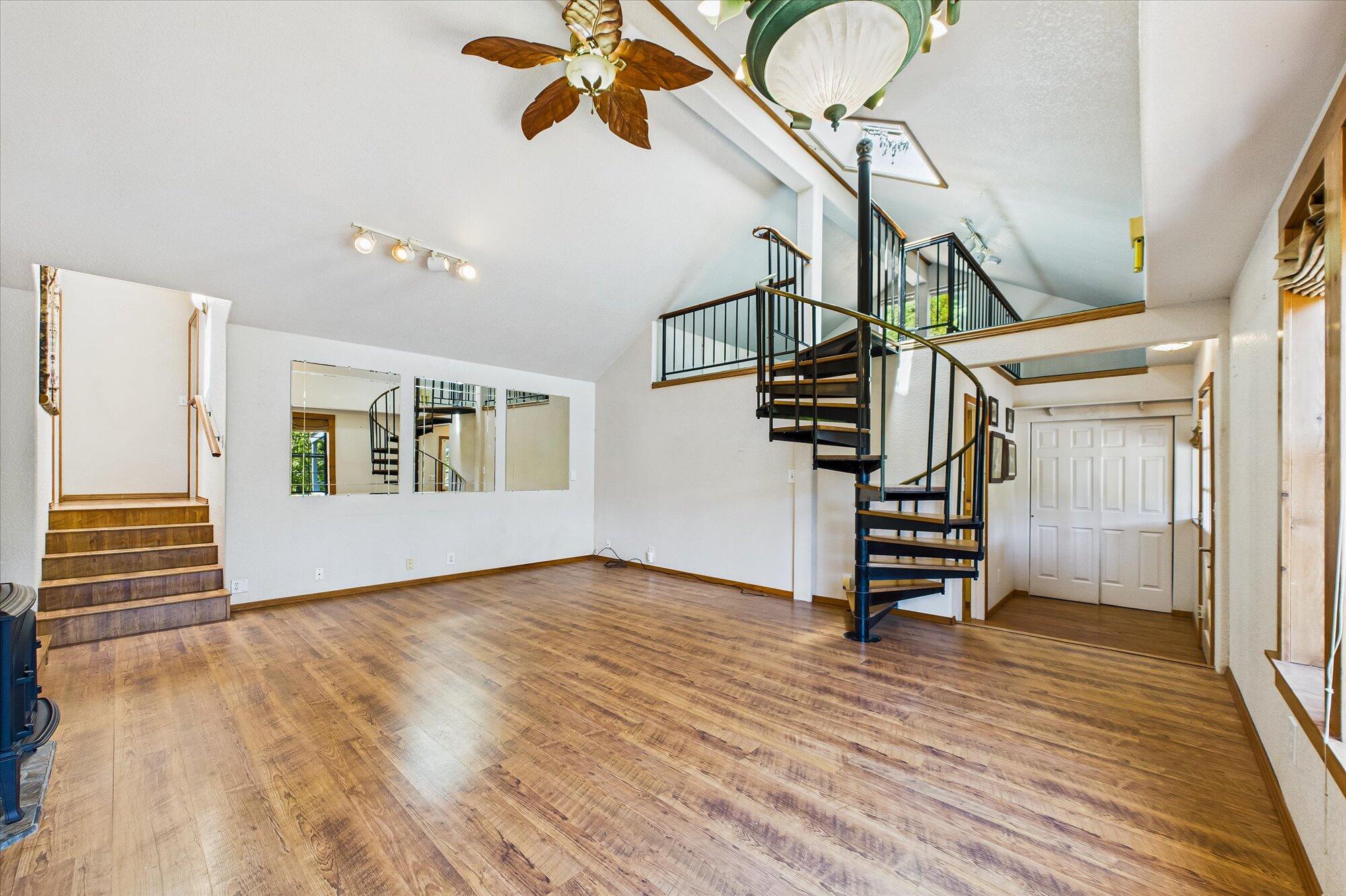 2481 Freshwater Road