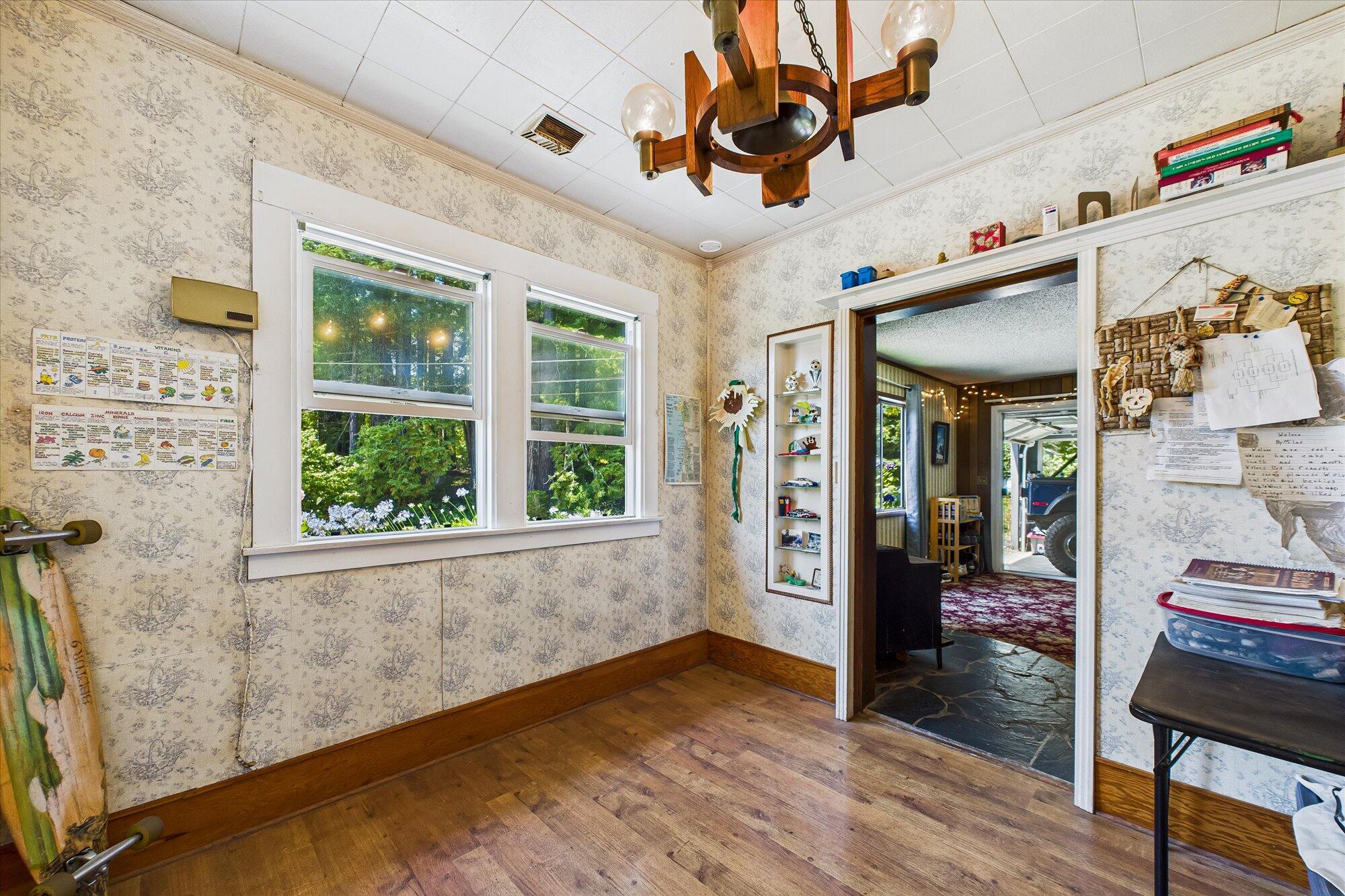 2481 Freshwater Road