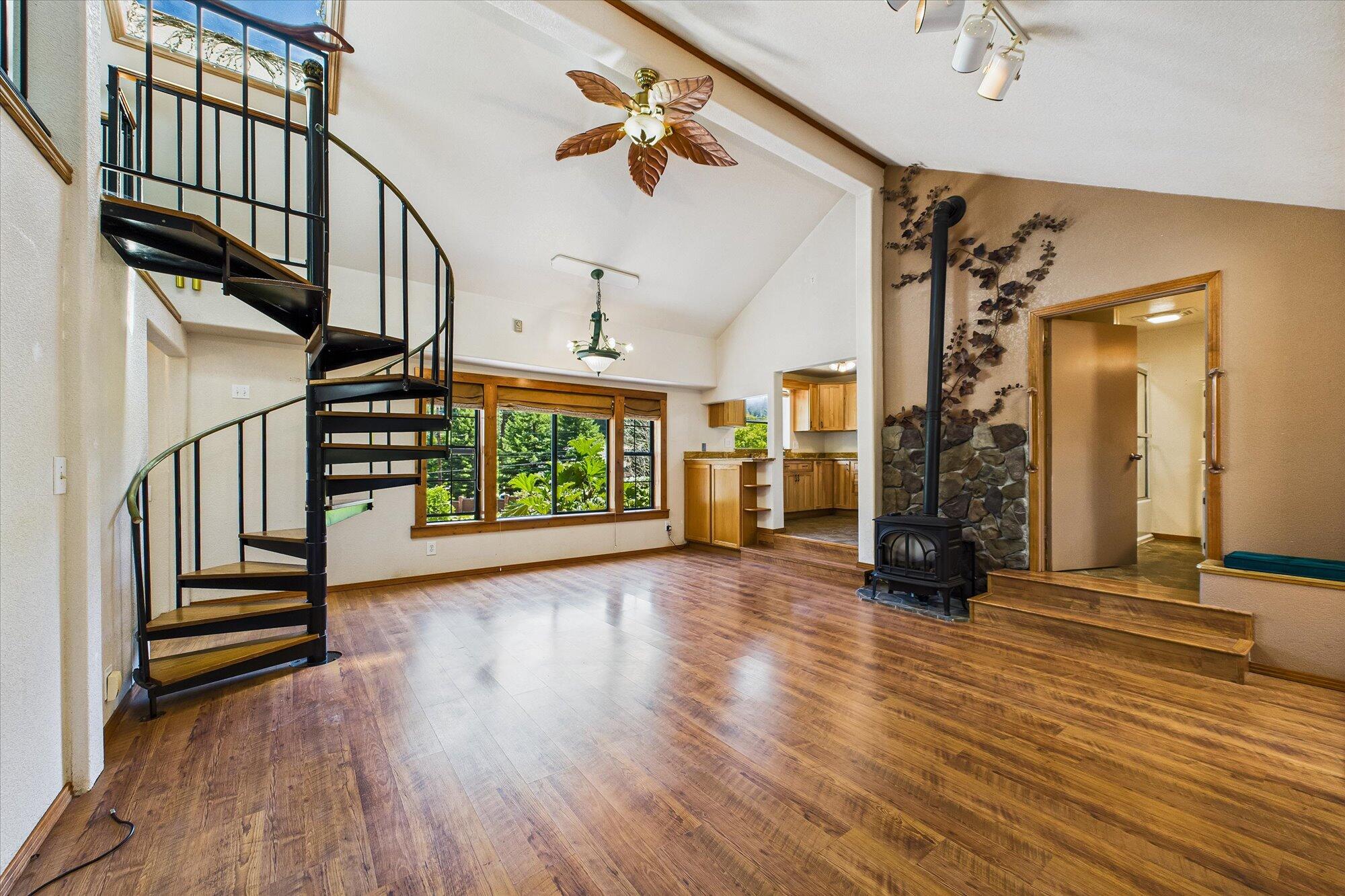2481 Freshwater Road