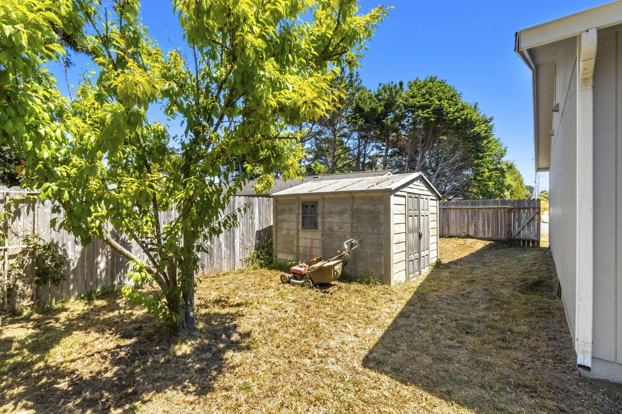 2430 Thiel Avenue, McKinleyville