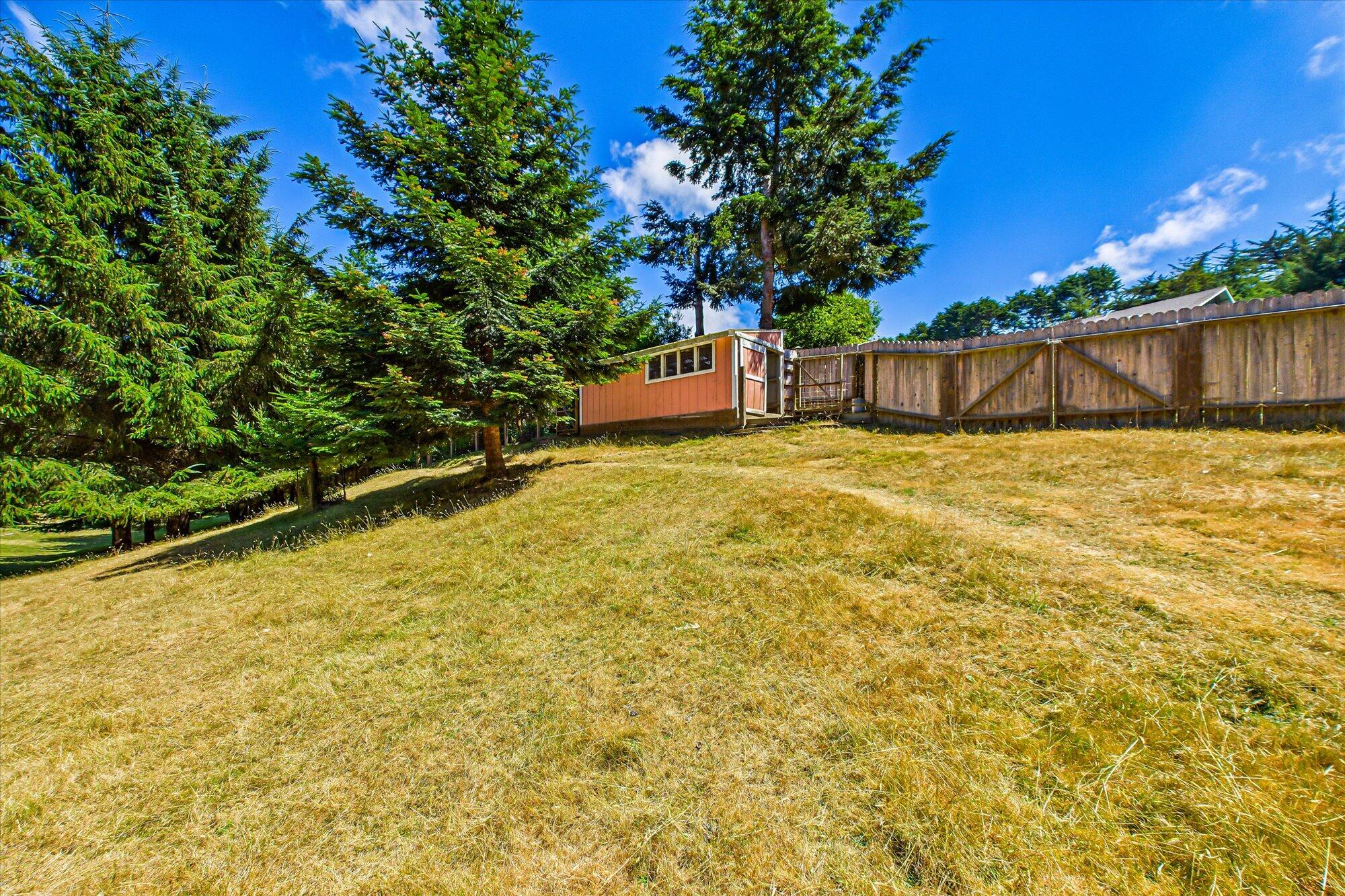 3995 Hillside Court