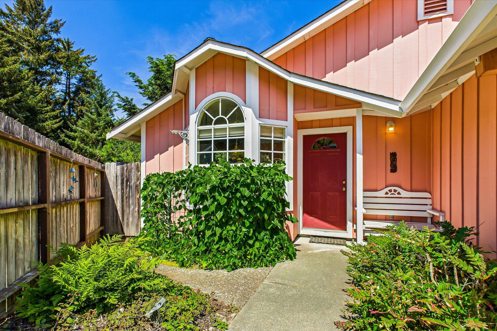 3995 Hillside Court