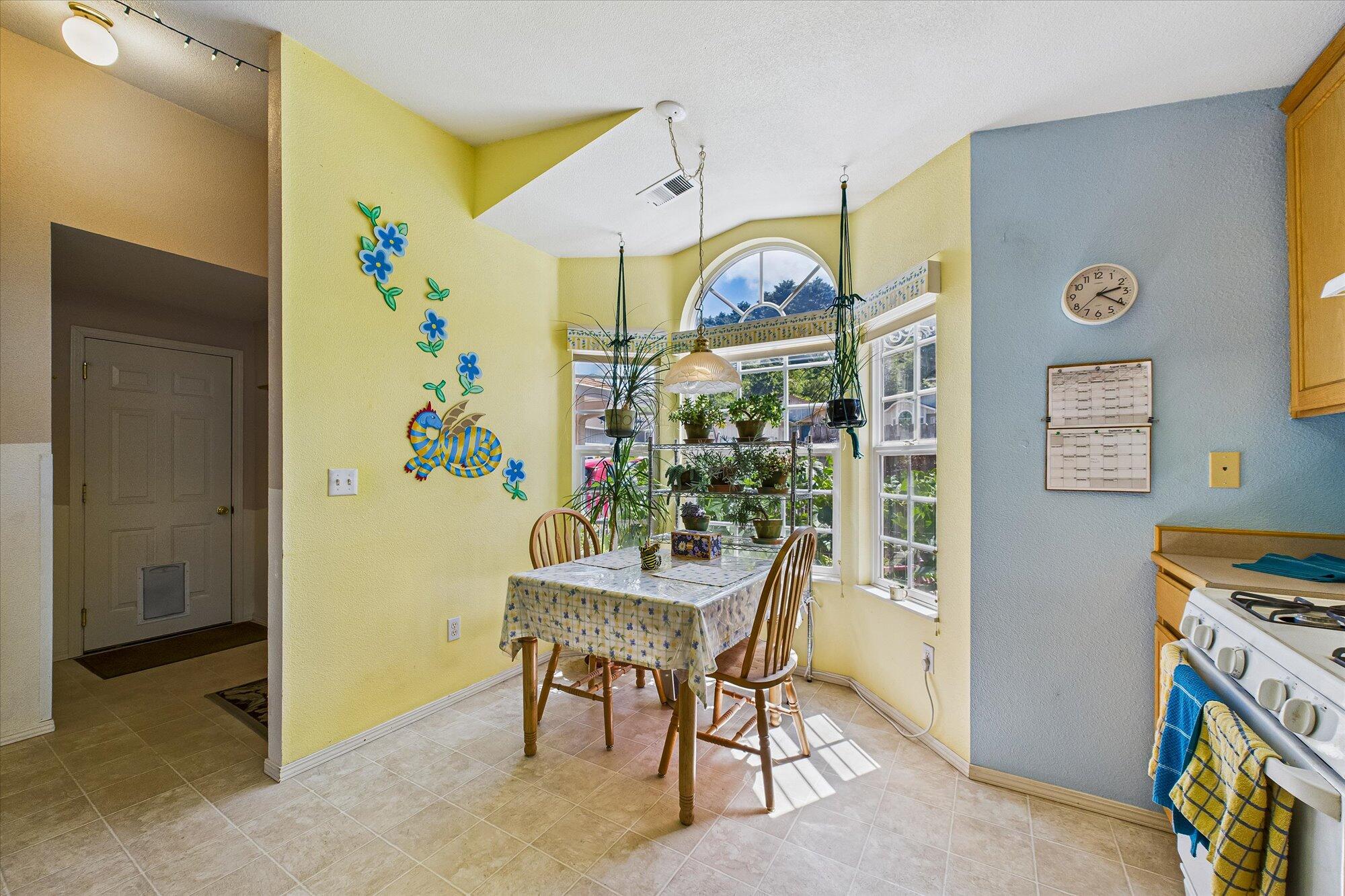 3995 Hillside Court