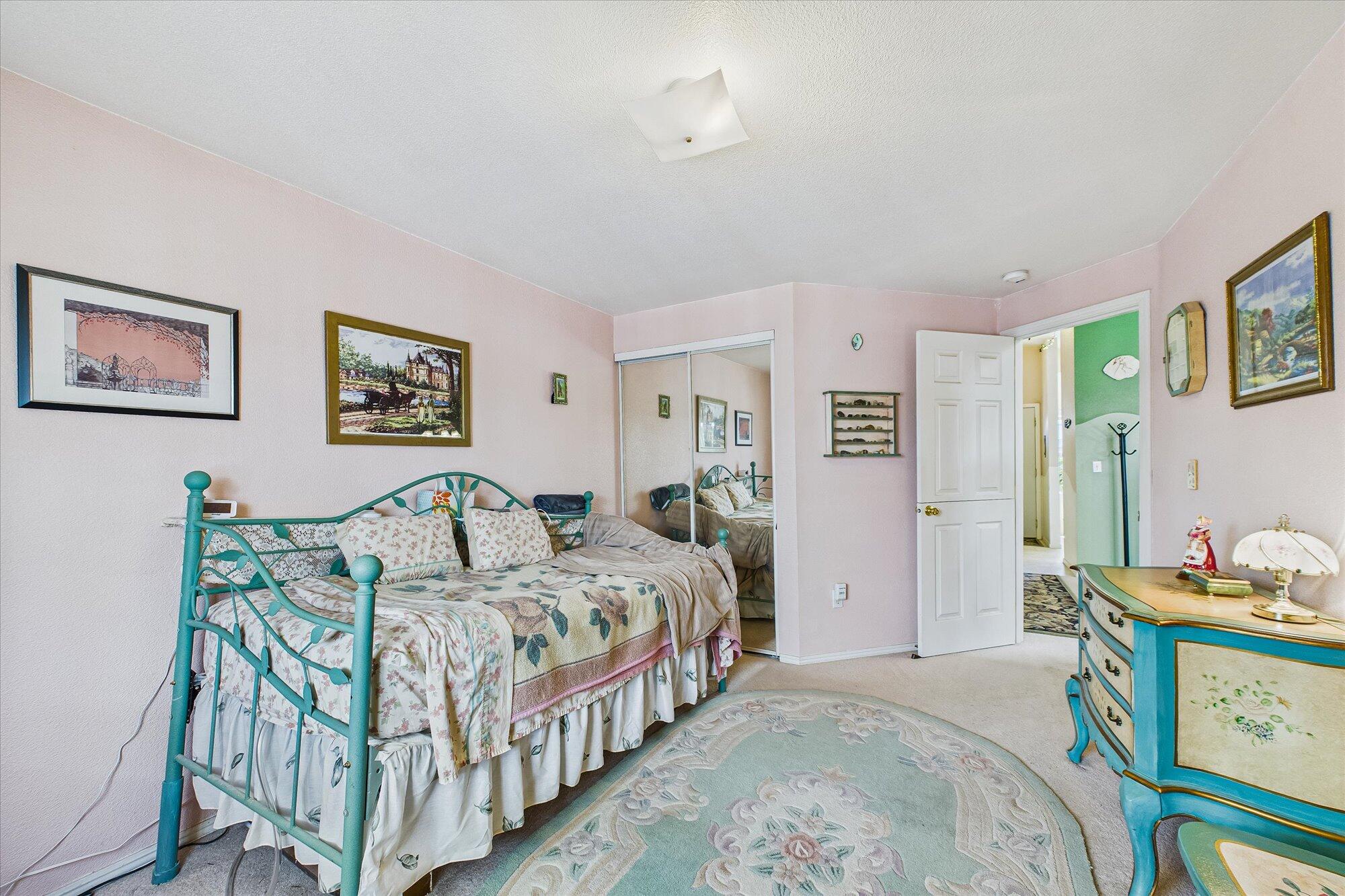 3995 Hillside Court