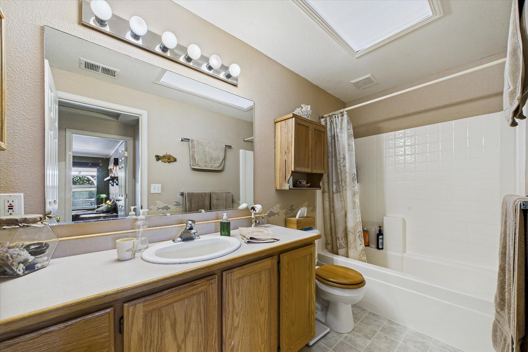3995 Hillside Court