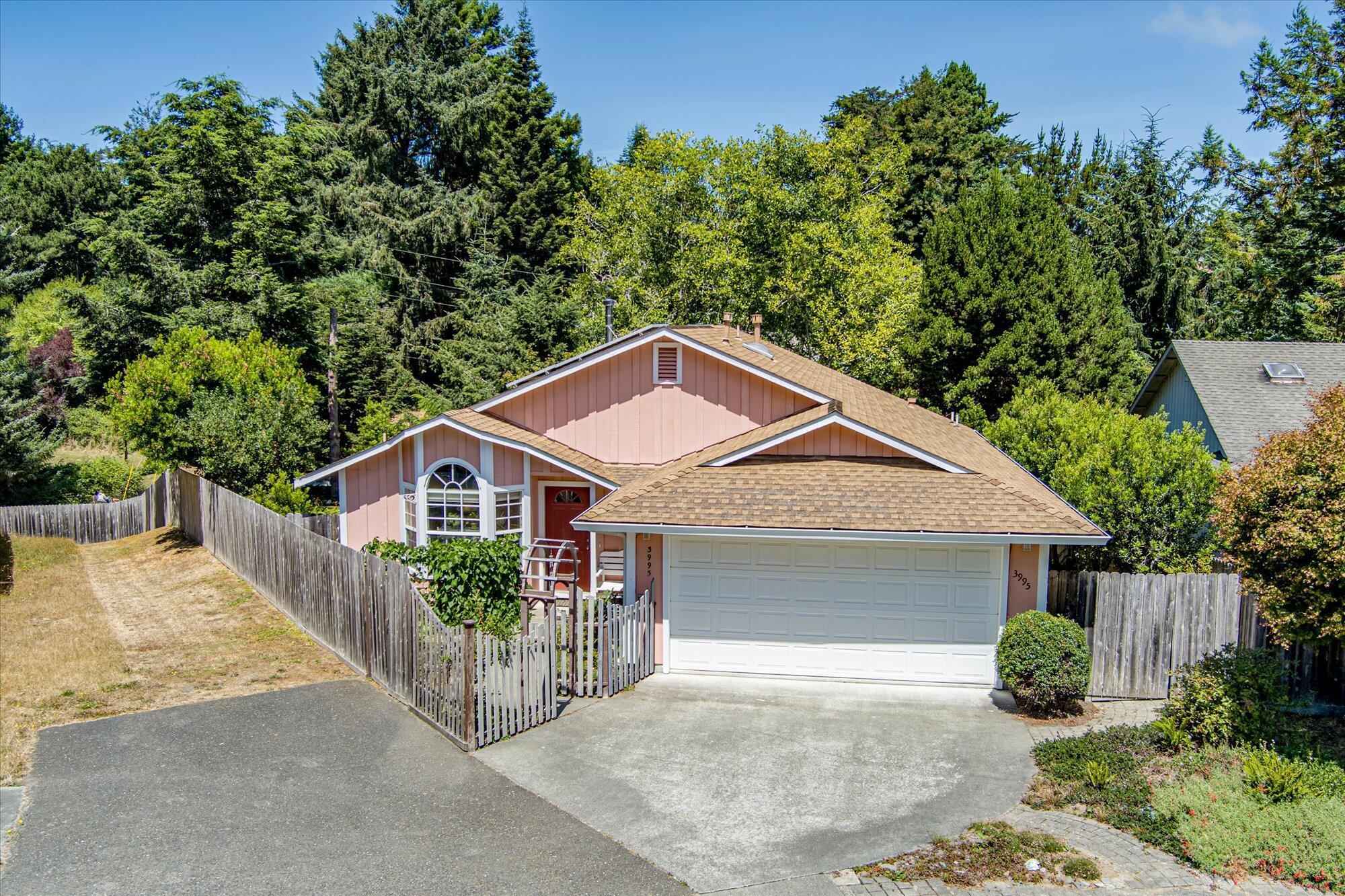 3995 Hillside Court