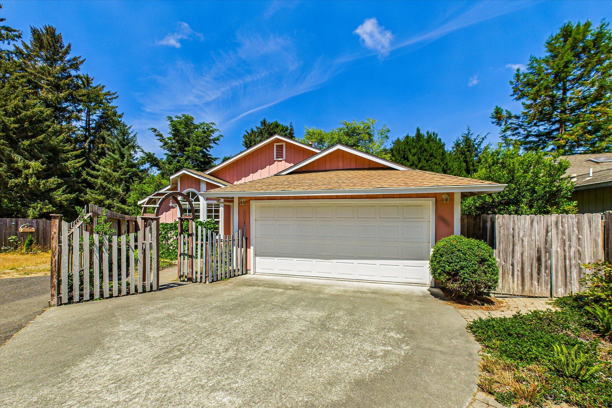 3995 Hillside Court
