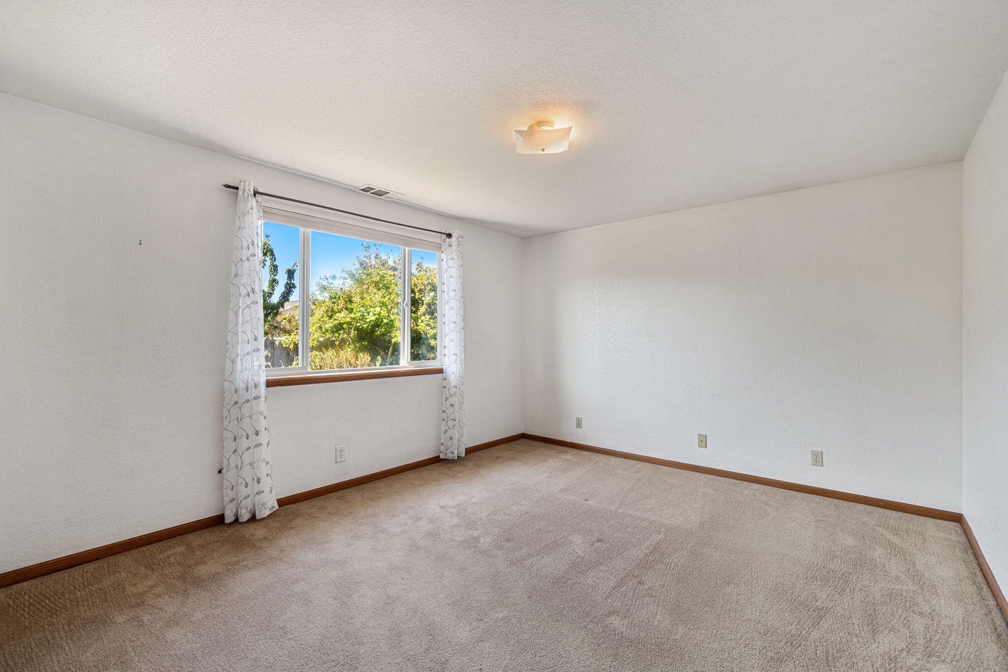 1476 Winchester Avenue, McKinleyville