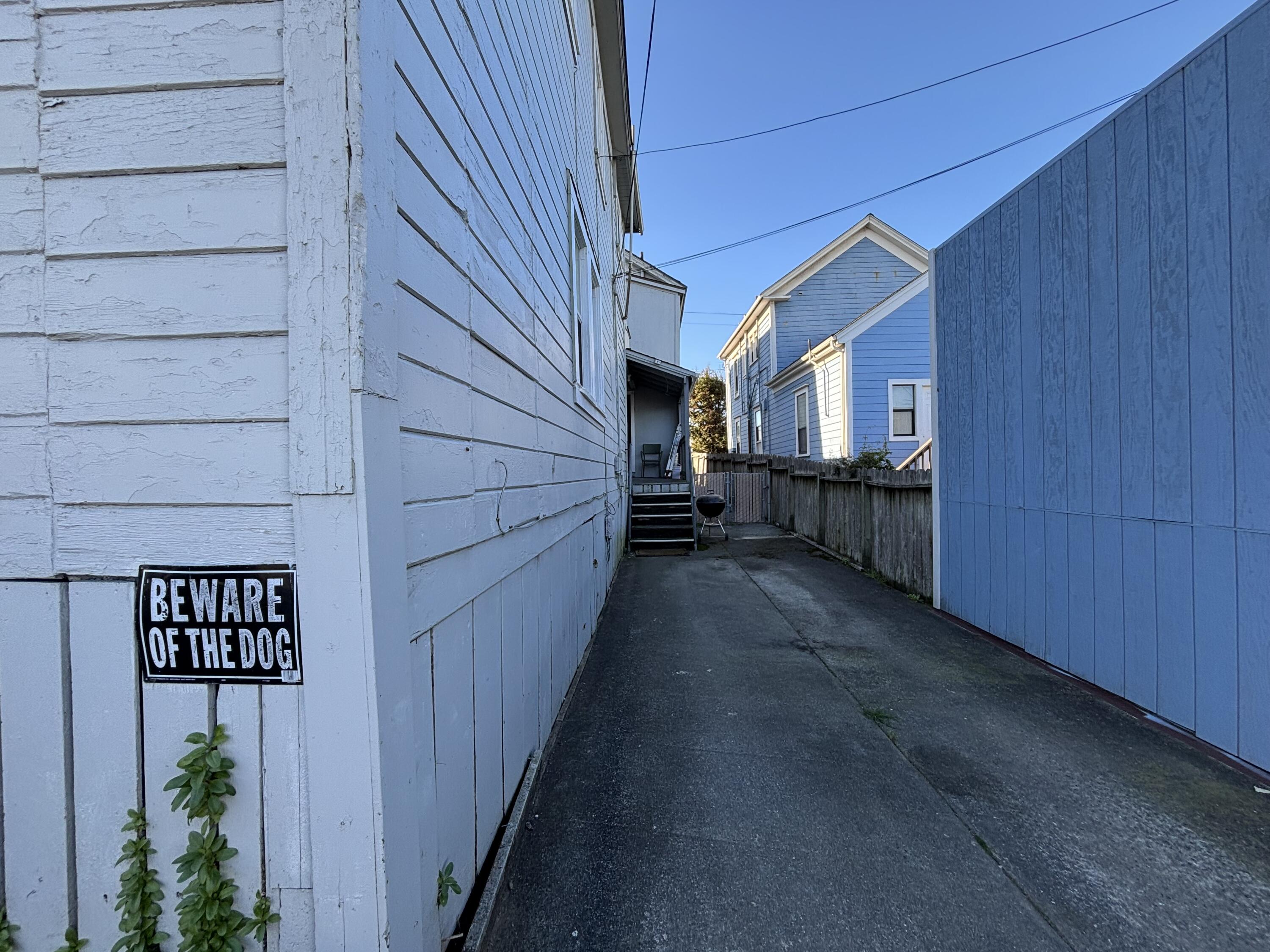 1437 Albee Street