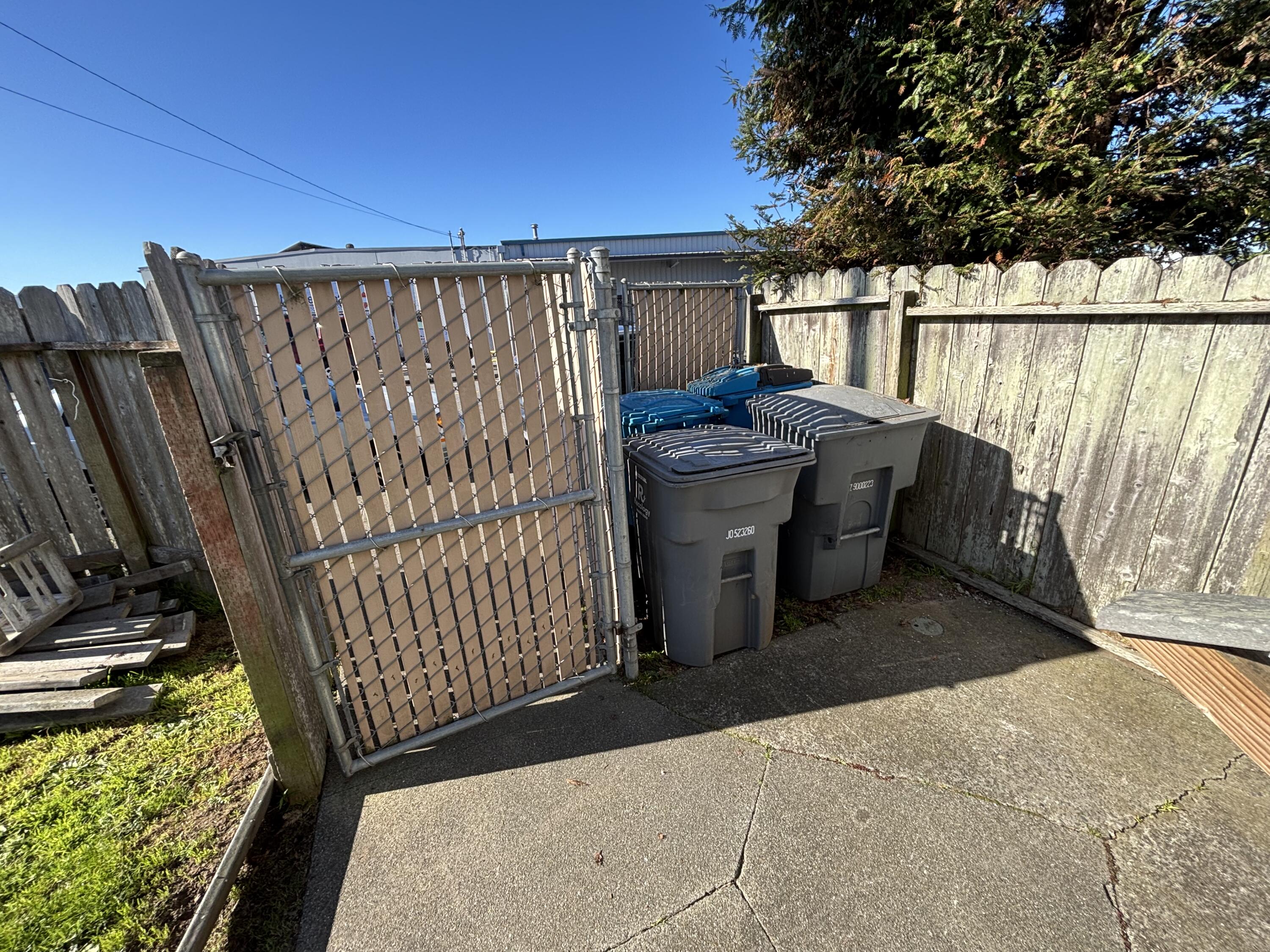 1437 Albee Street