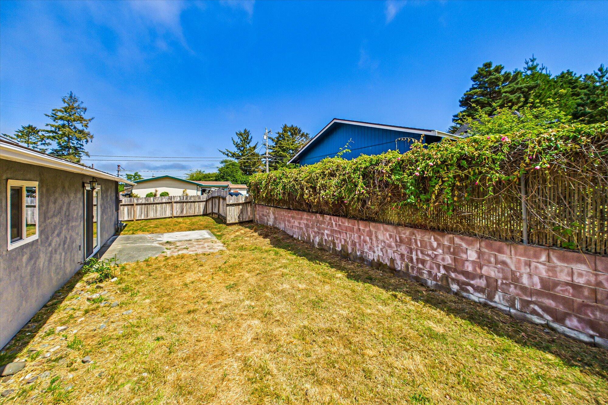 2184 Temple Circle