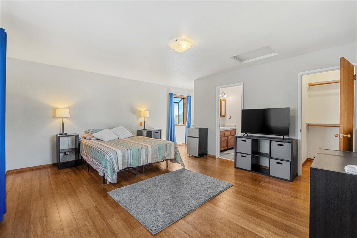 2050 11th Street
