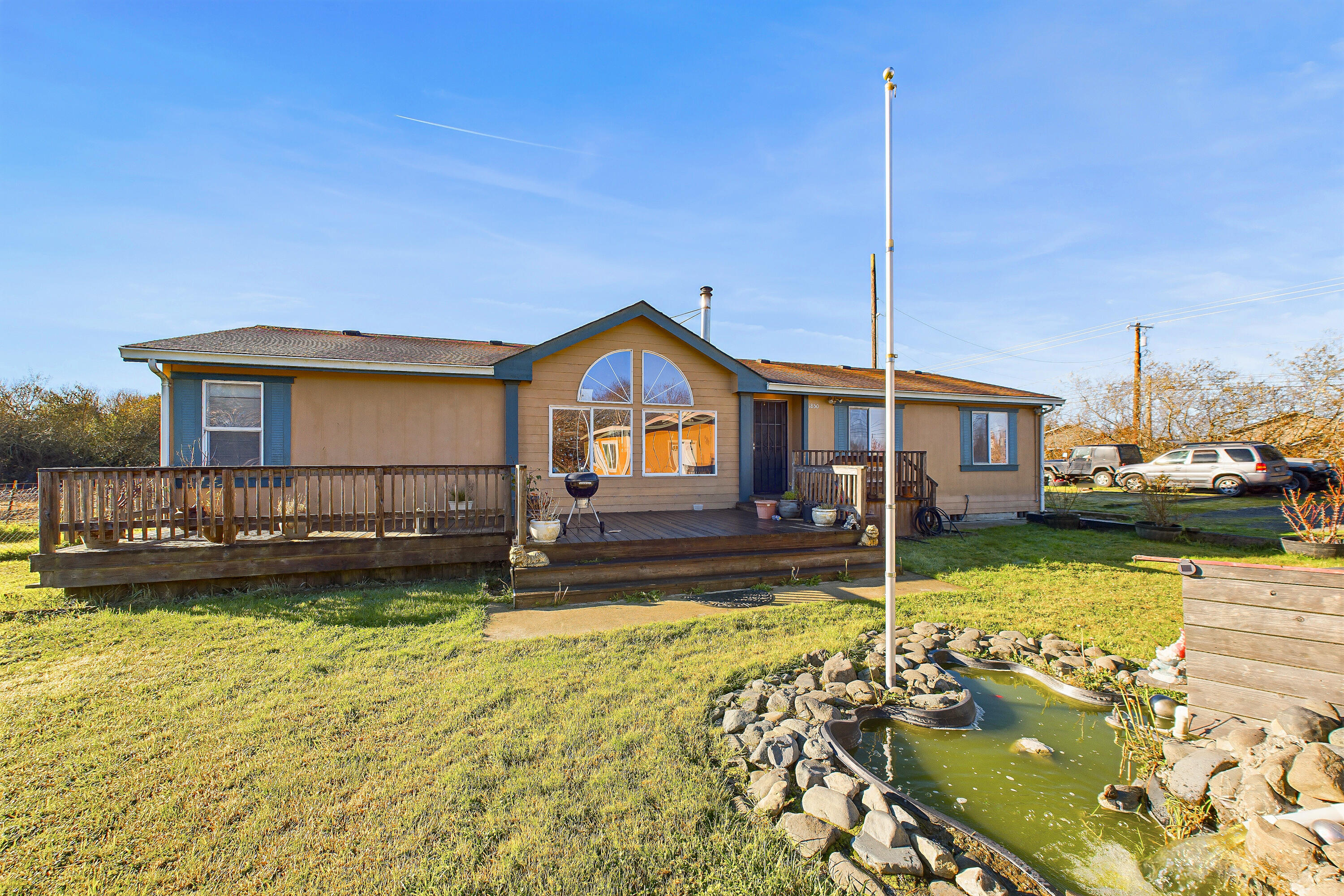 1850 Peninsula Drive