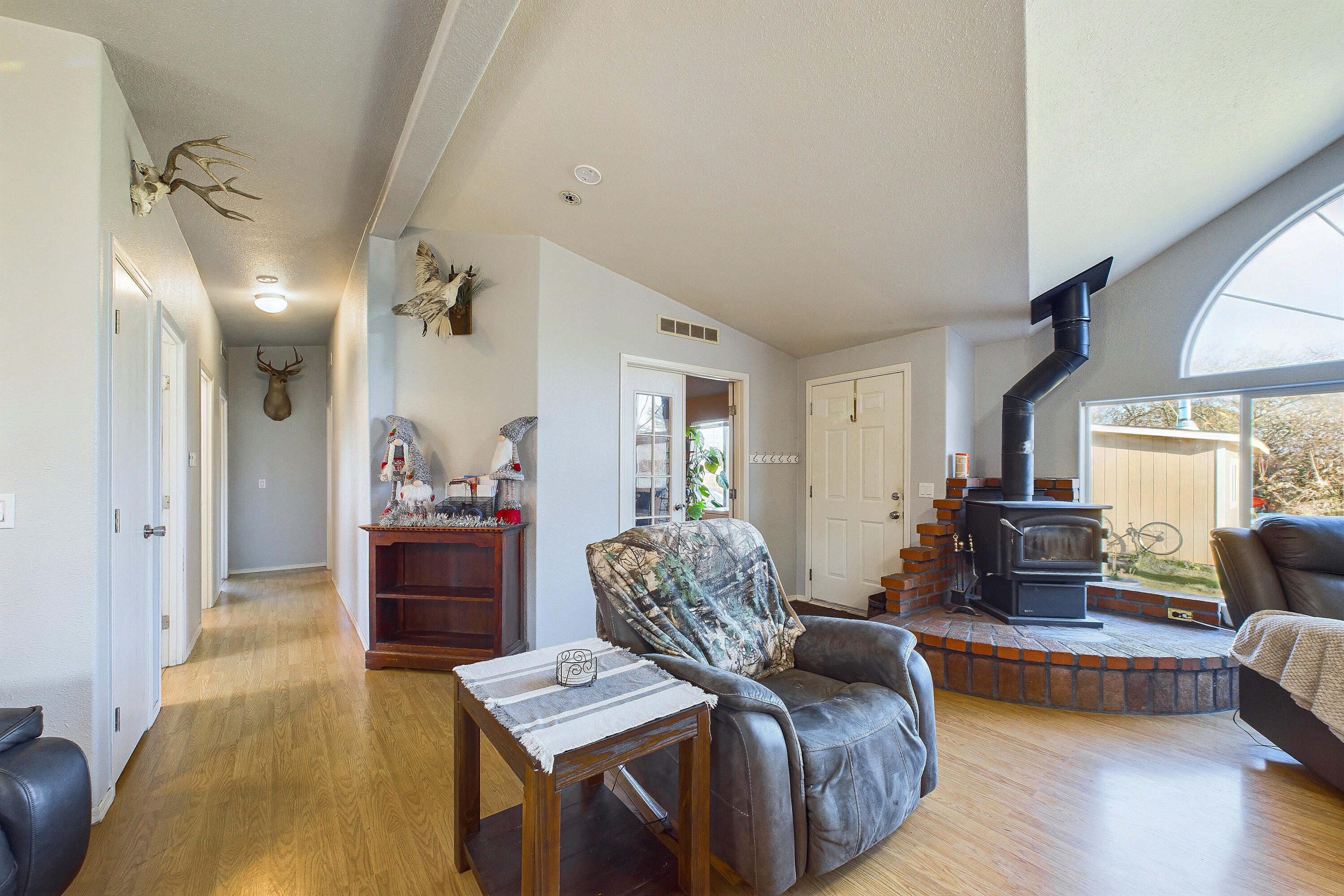 1850 Peninsula Drive
