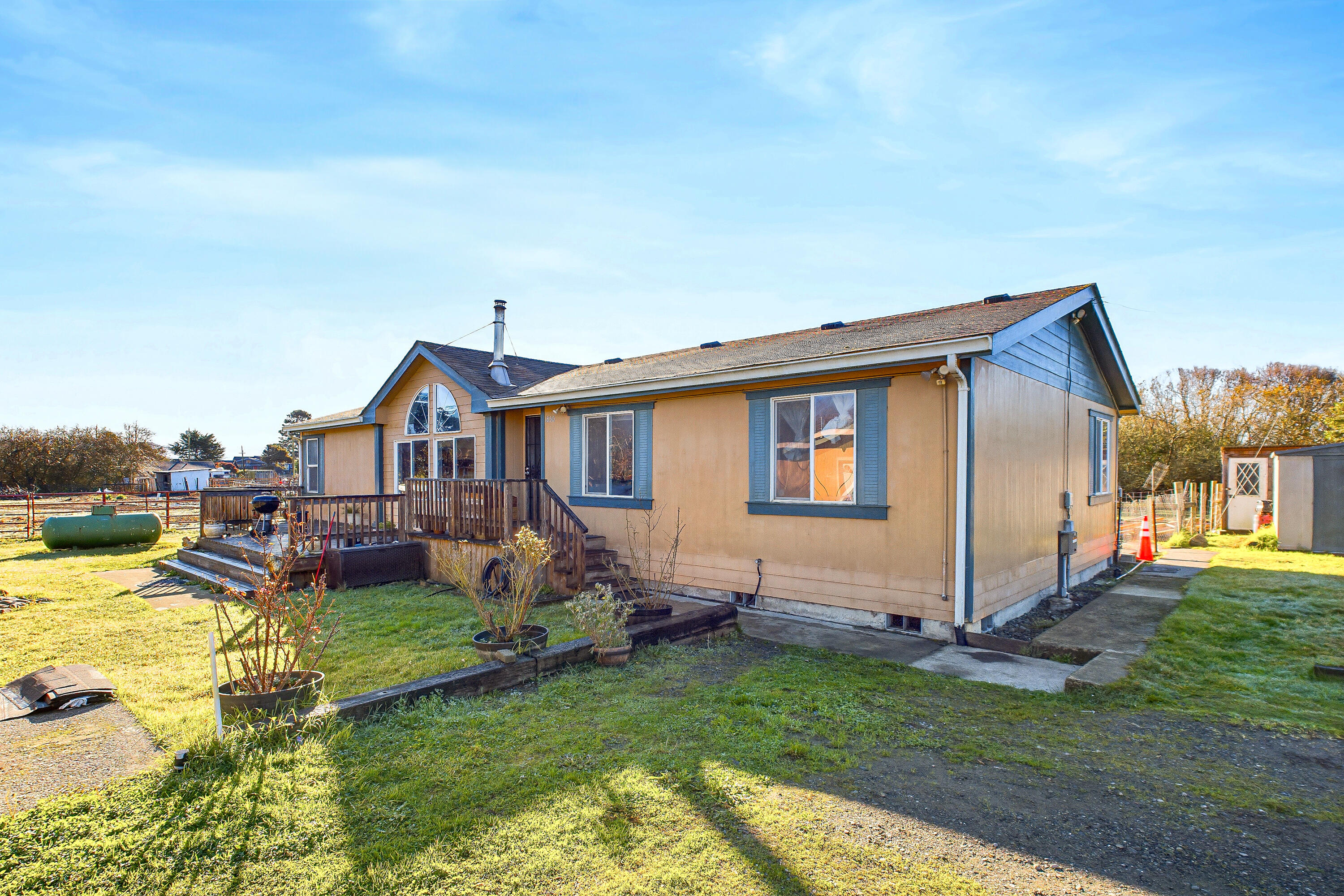 1850 Peninsula Drive