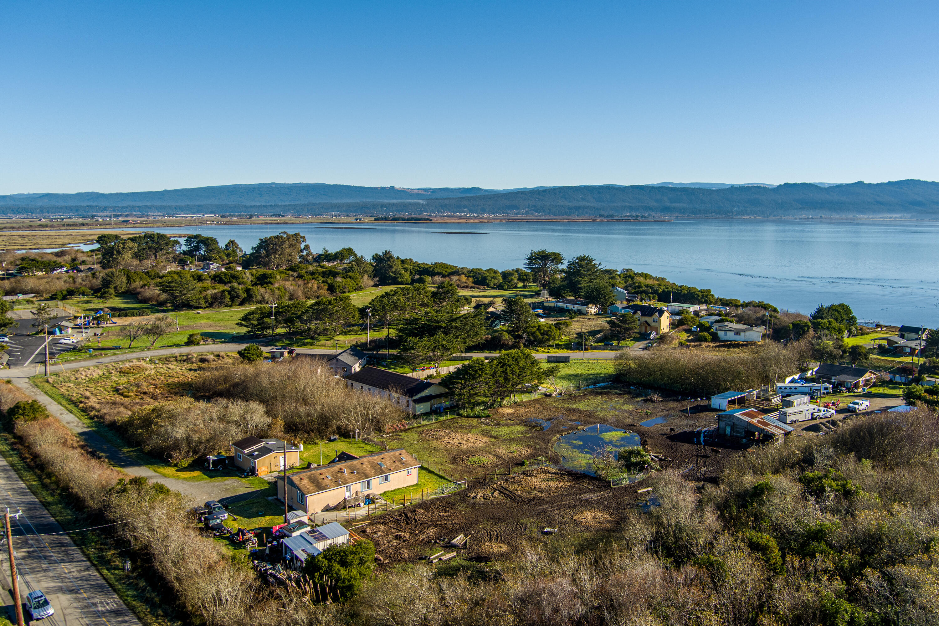 1850 Peninsula Drive